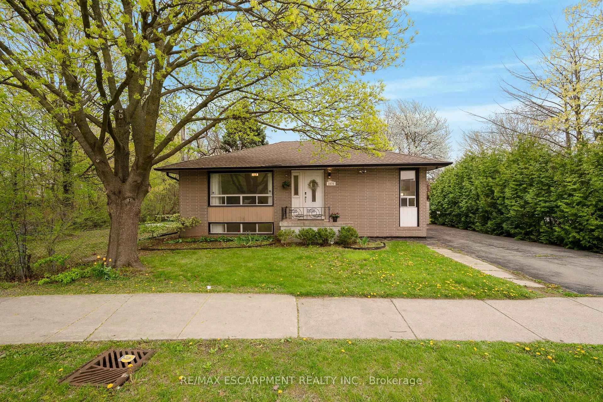 Front of 2076 Constance Drive