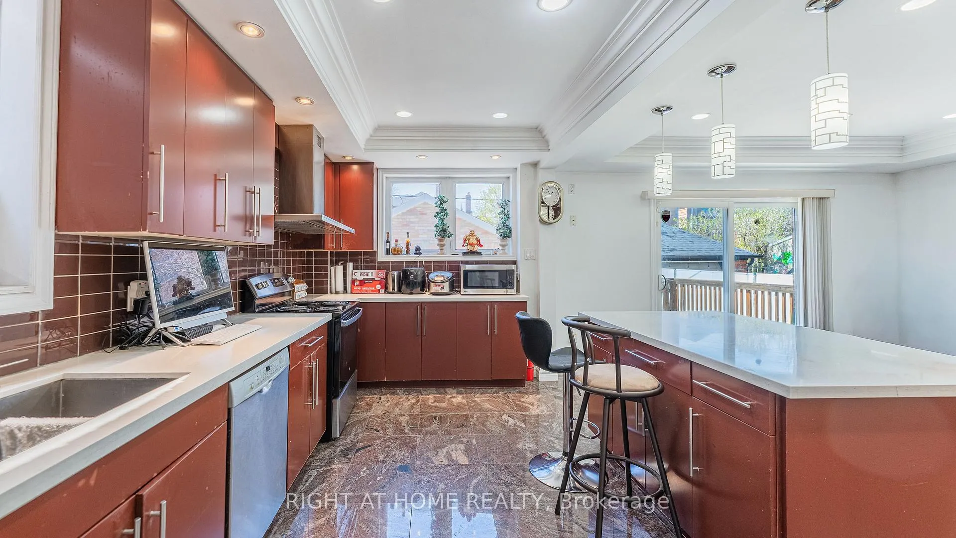 Photo 14 of 18 Rusholme Road, Toronto, Little Portugal — HOMEH