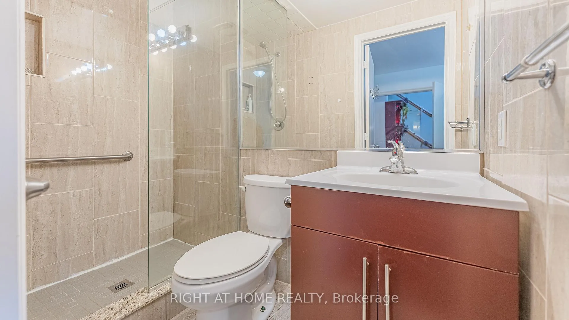 Photo 16 of 18 Rusholme Road, Toronto, Little Portugal — HOMEH