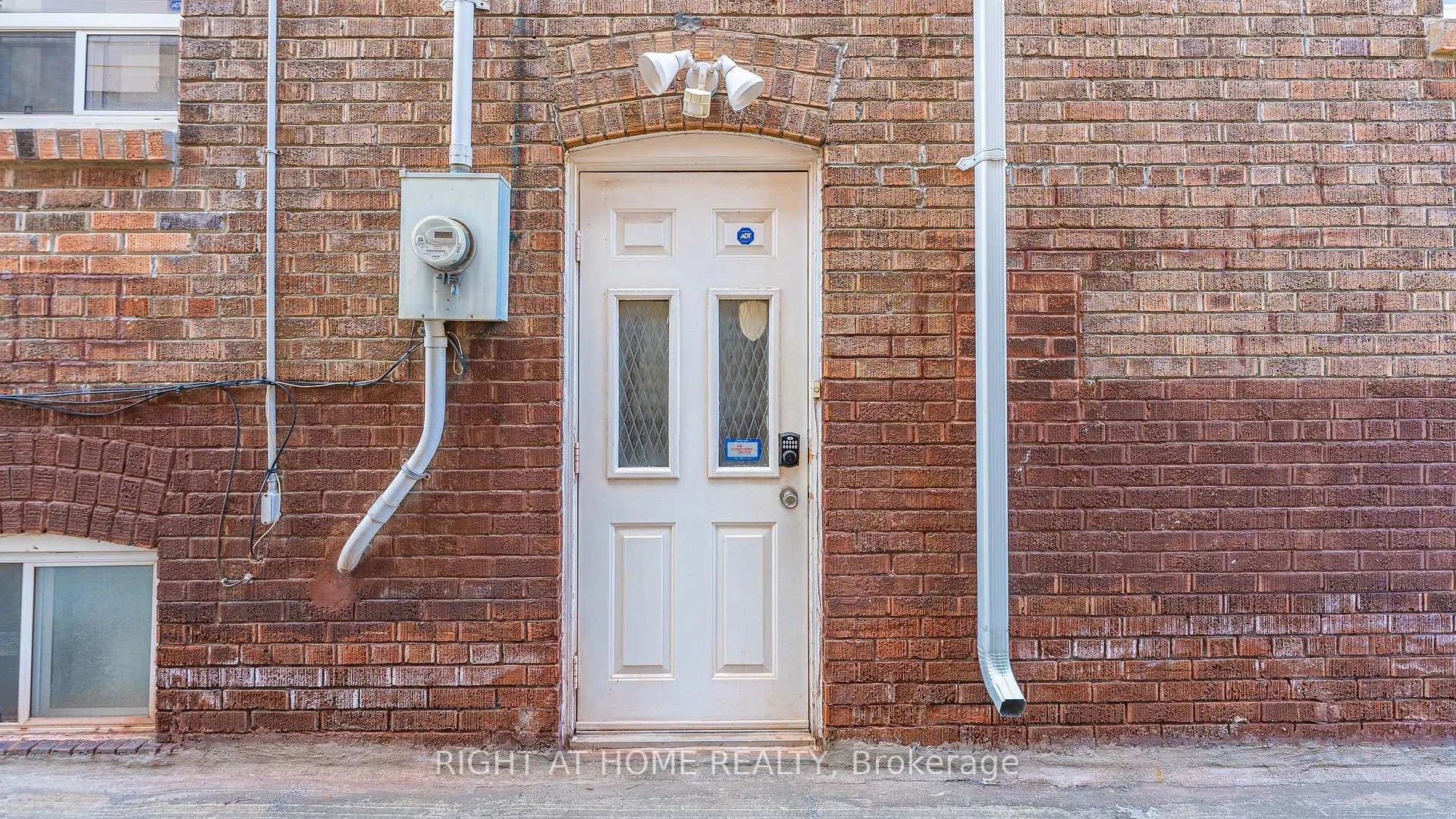 Photo 40 of 18 Rusholme Road, Toronto, Little Portugal — HOMEH