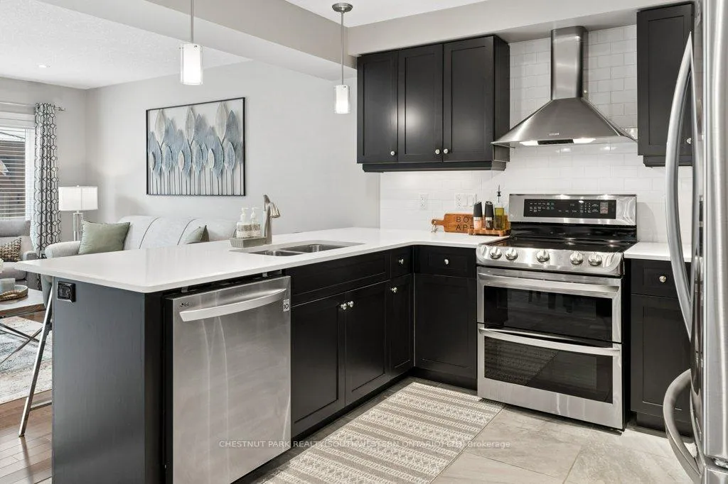 Photo 12 of 23 Valleybrook Drive, Kitchener — HOMEH