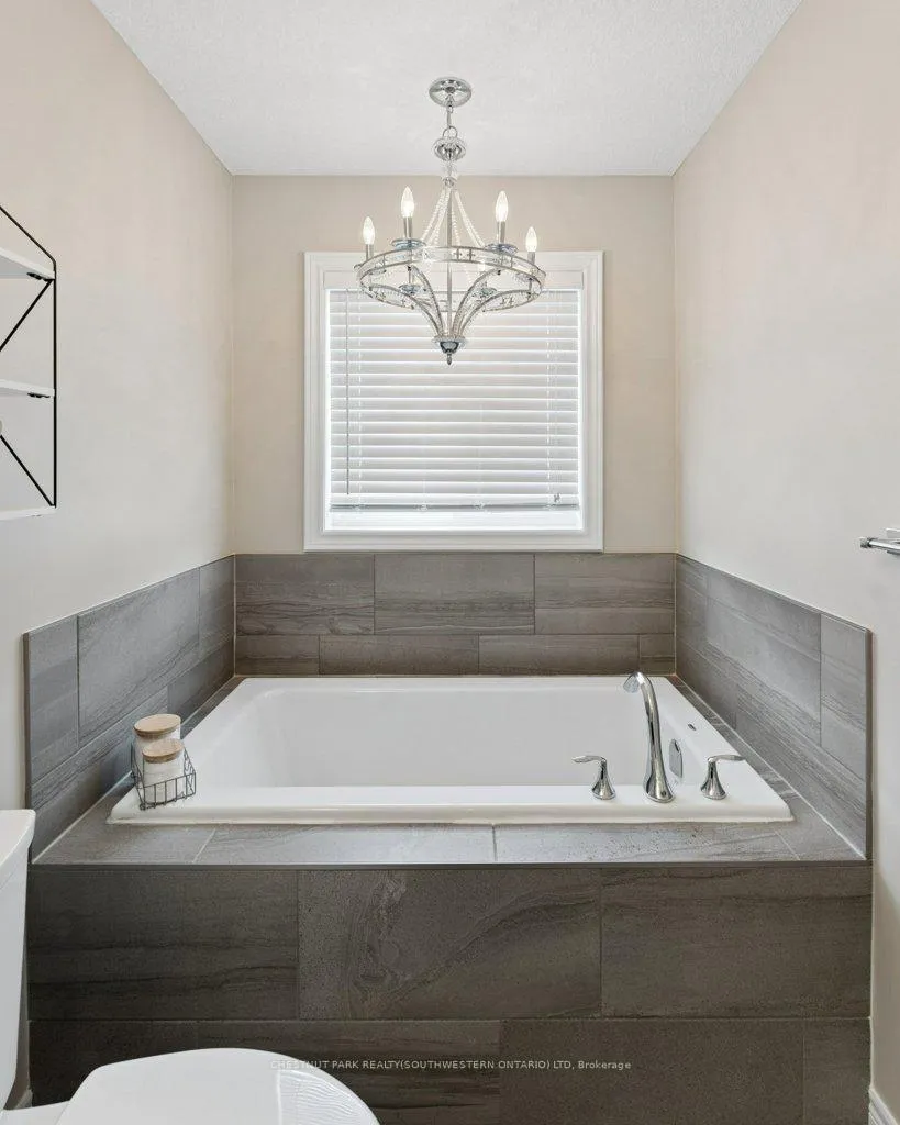 Photo 25 of 23 Valleybrook Drive, Kitchener — HOMEH