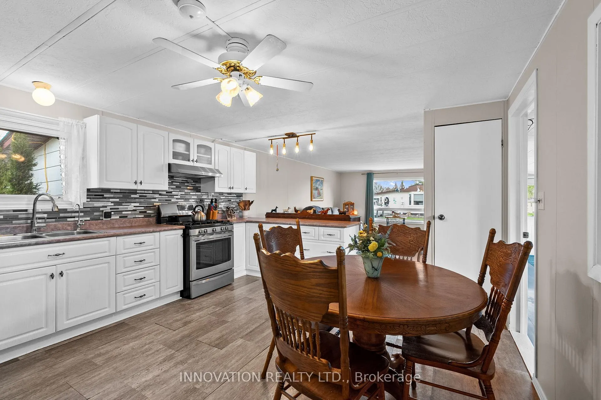 Photo 8 of 21 Evergreen Lane, McNab/Braeside, Mcnab/Braeside Twps — HOMEH