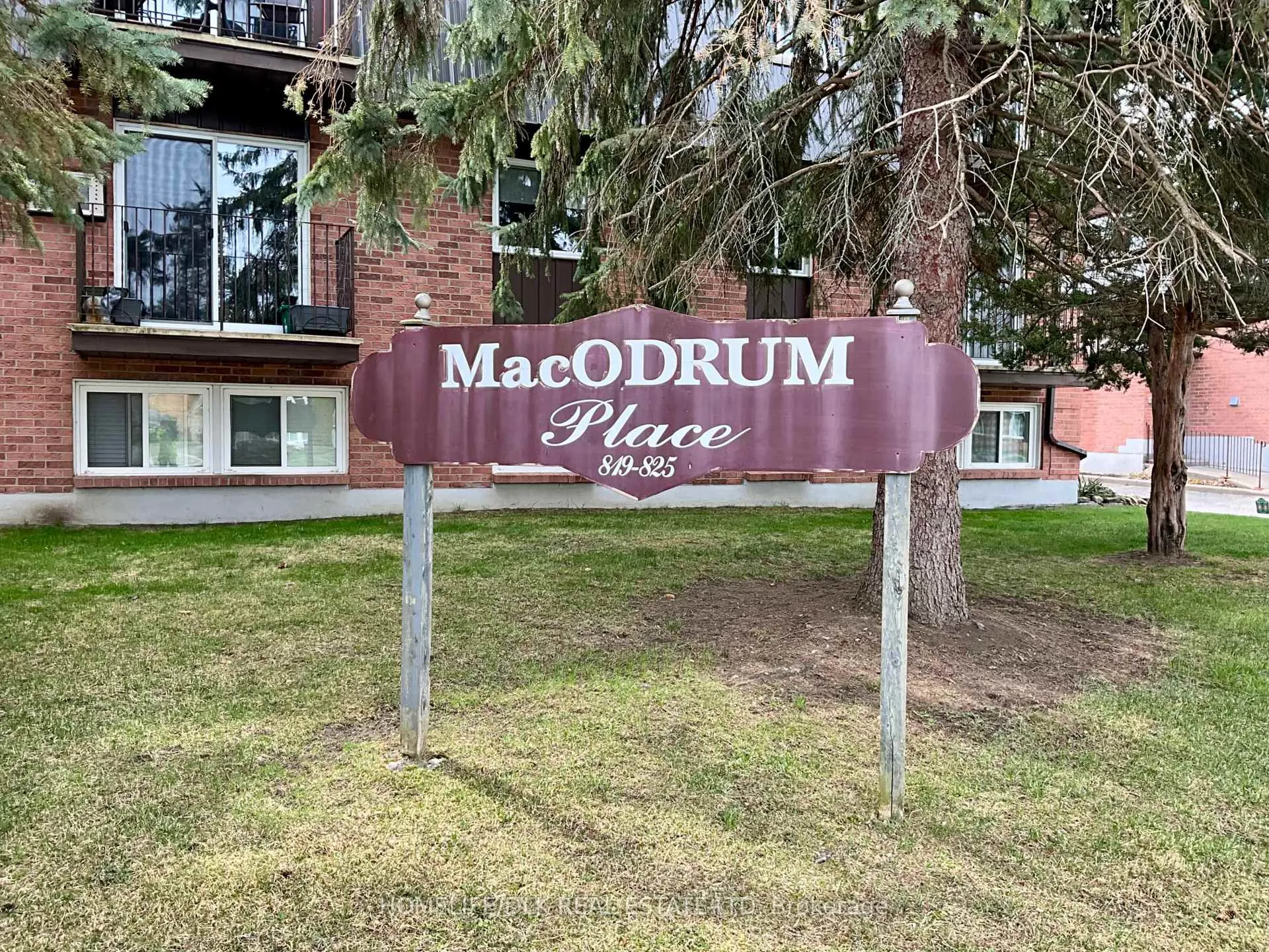 Photo 3 of Unit 12, 819 Macodrum Drive, Brockville — HOMEH