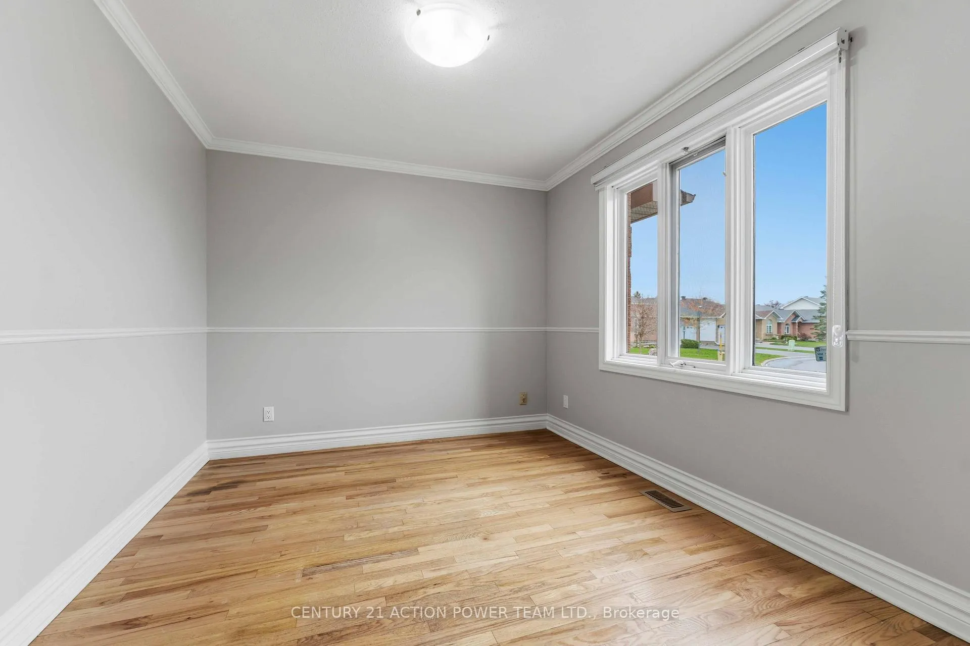 Photo 5 of 24 Mika Street, Ottawa, Stittsville (North) — HOMEH