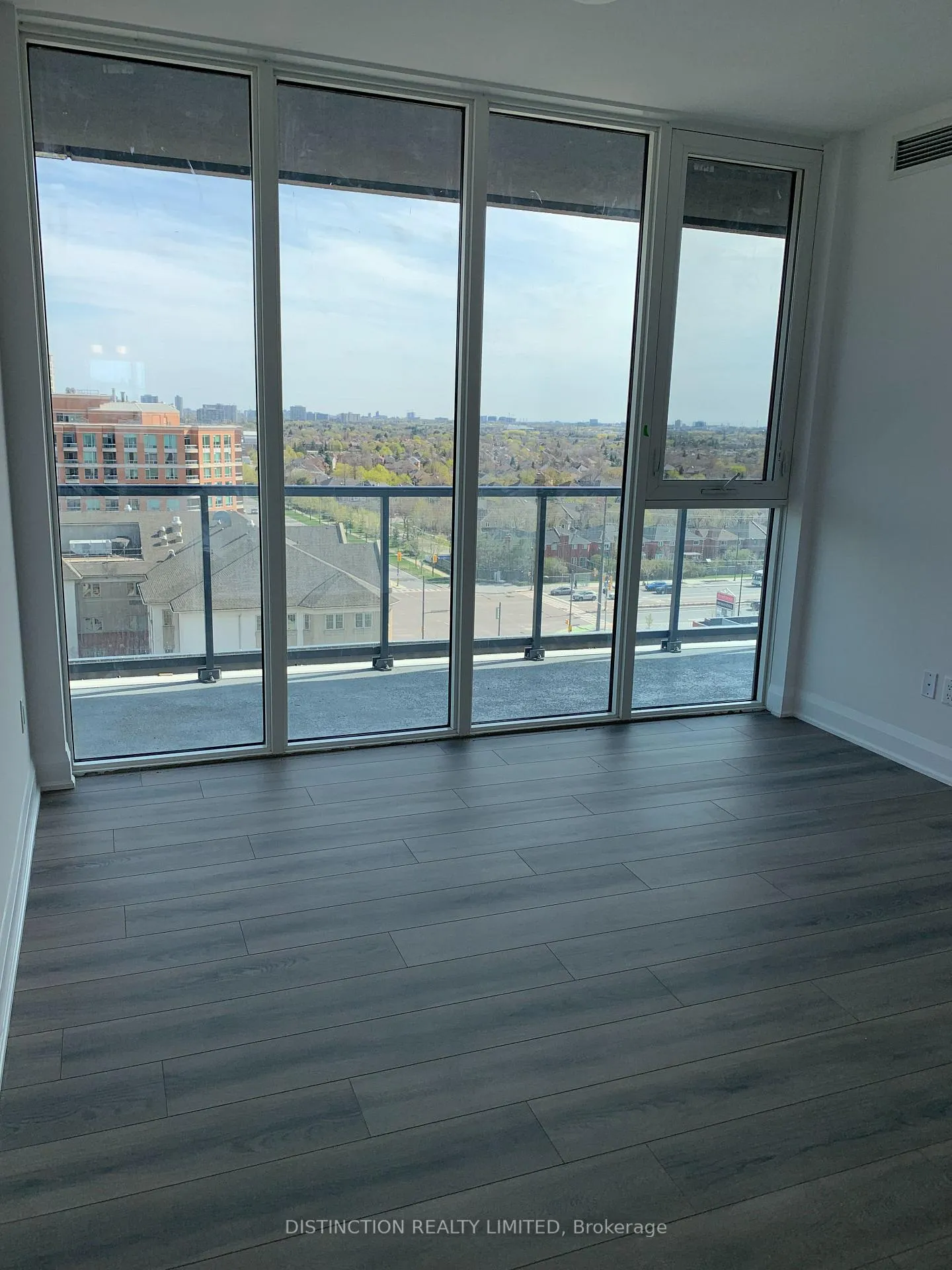 Photo 4 of Unit 1005, 10 Gatineau Drive W, Vaughan, Beverley Glen — HOMEH