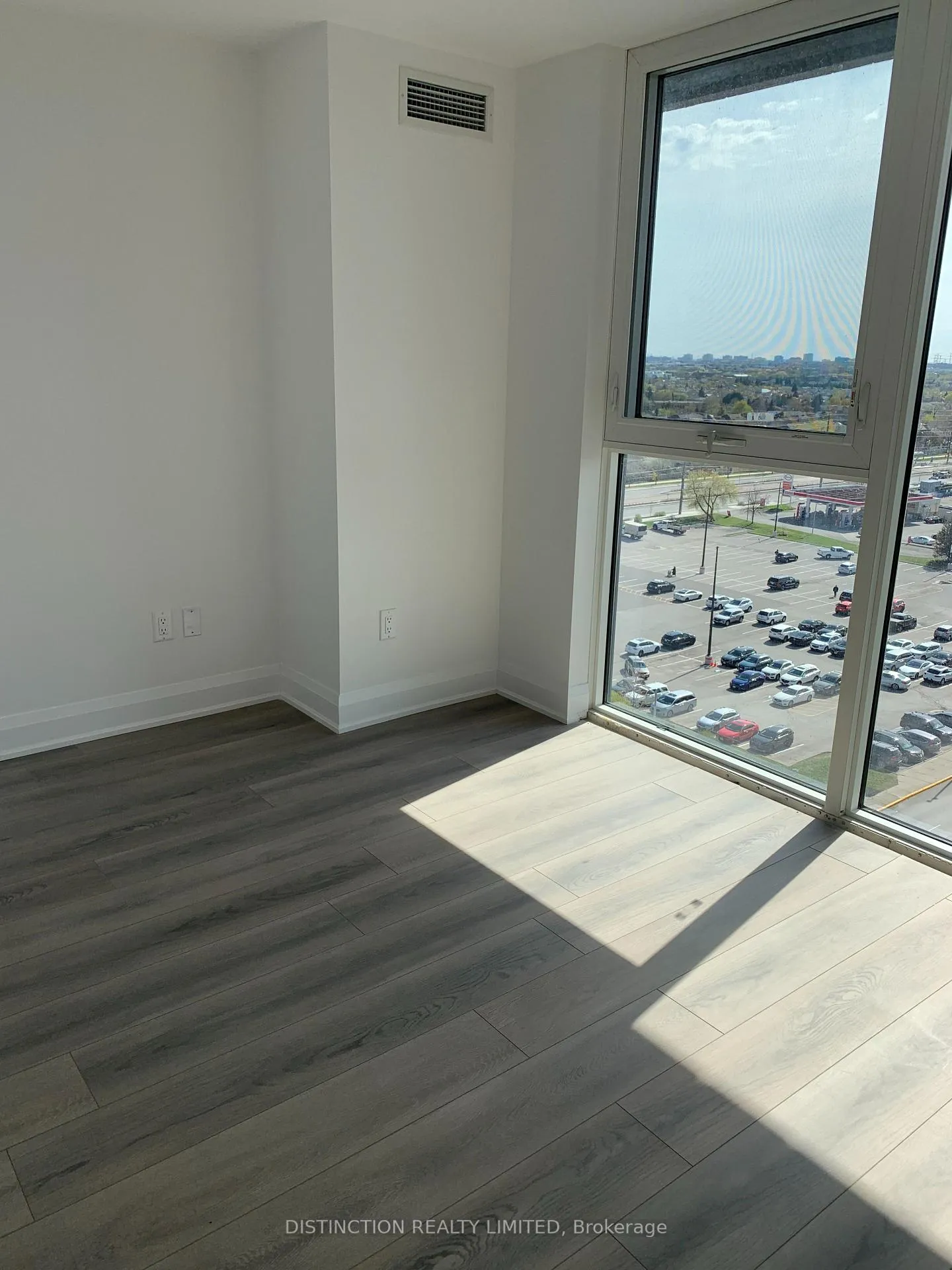 Photo 7 of Unit 1005, 10 Gatineau Drive W, Vaughan, Beverley Glen — HOMEH
