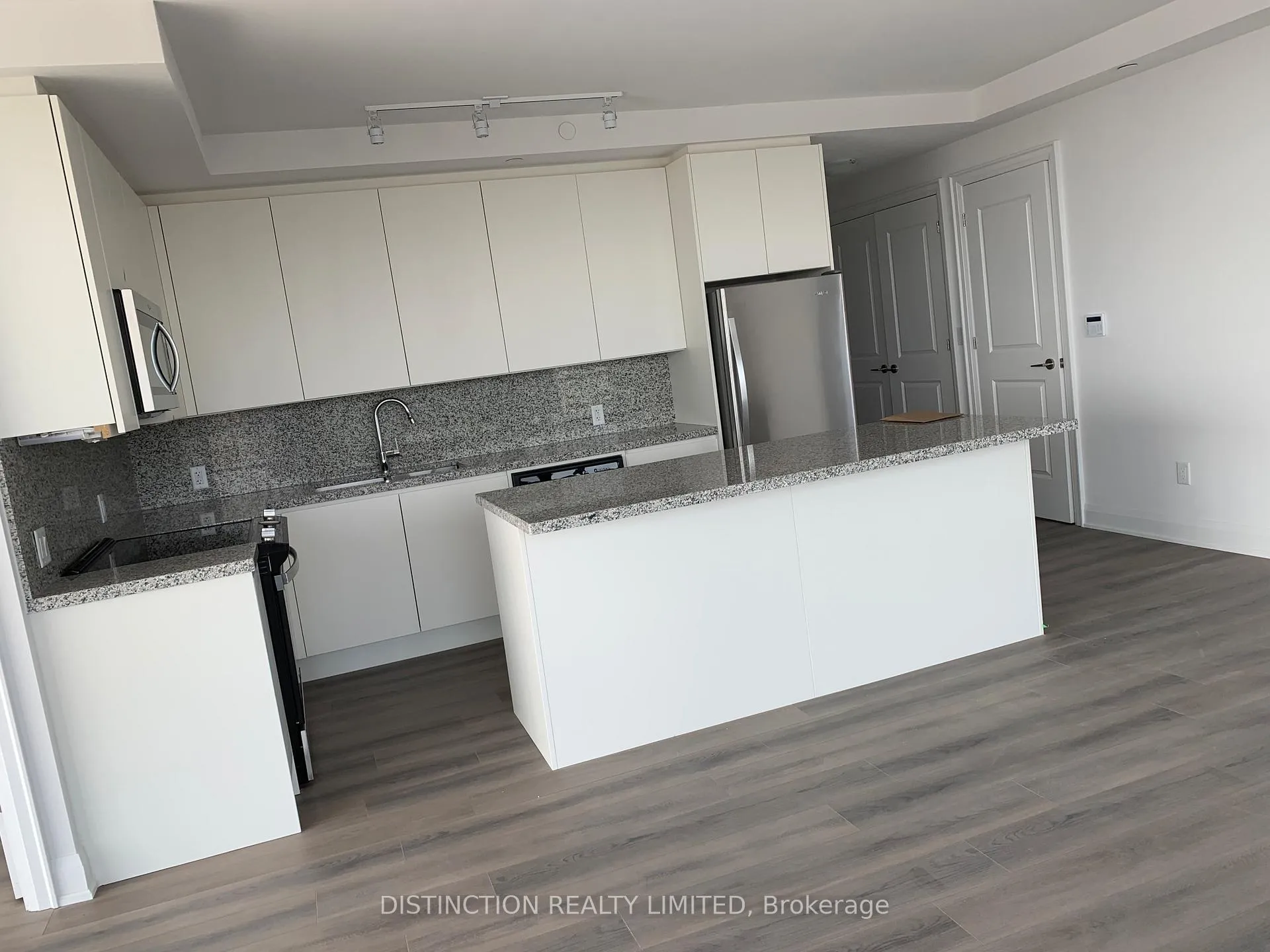 Photo 10 of Unit 1005, 10 Gatineau Drive W, Vaughan, Beverley Glen — HOMEH