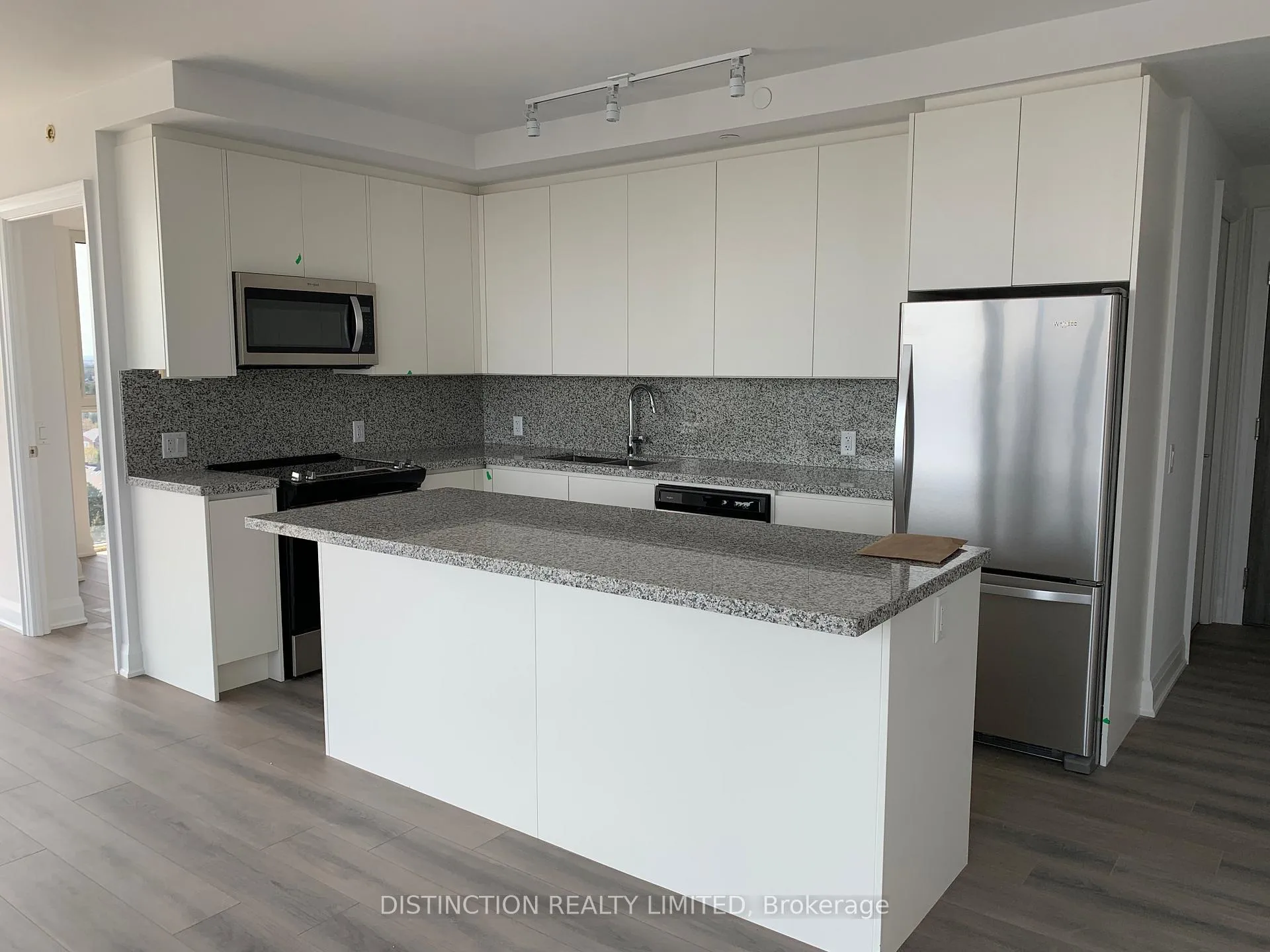 Photo 11 of Unit 1005, 10 Gatineau Drive W, Vaughan, Beverley Glen — HOMEH