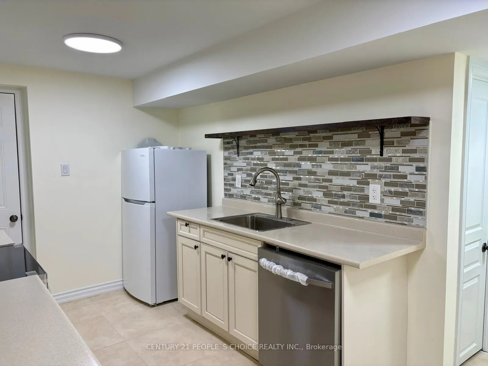 Photo 4 of Unit Basement, 24 Yardmaster Drive, Brampton, Northwest Brampton — HOMEH
