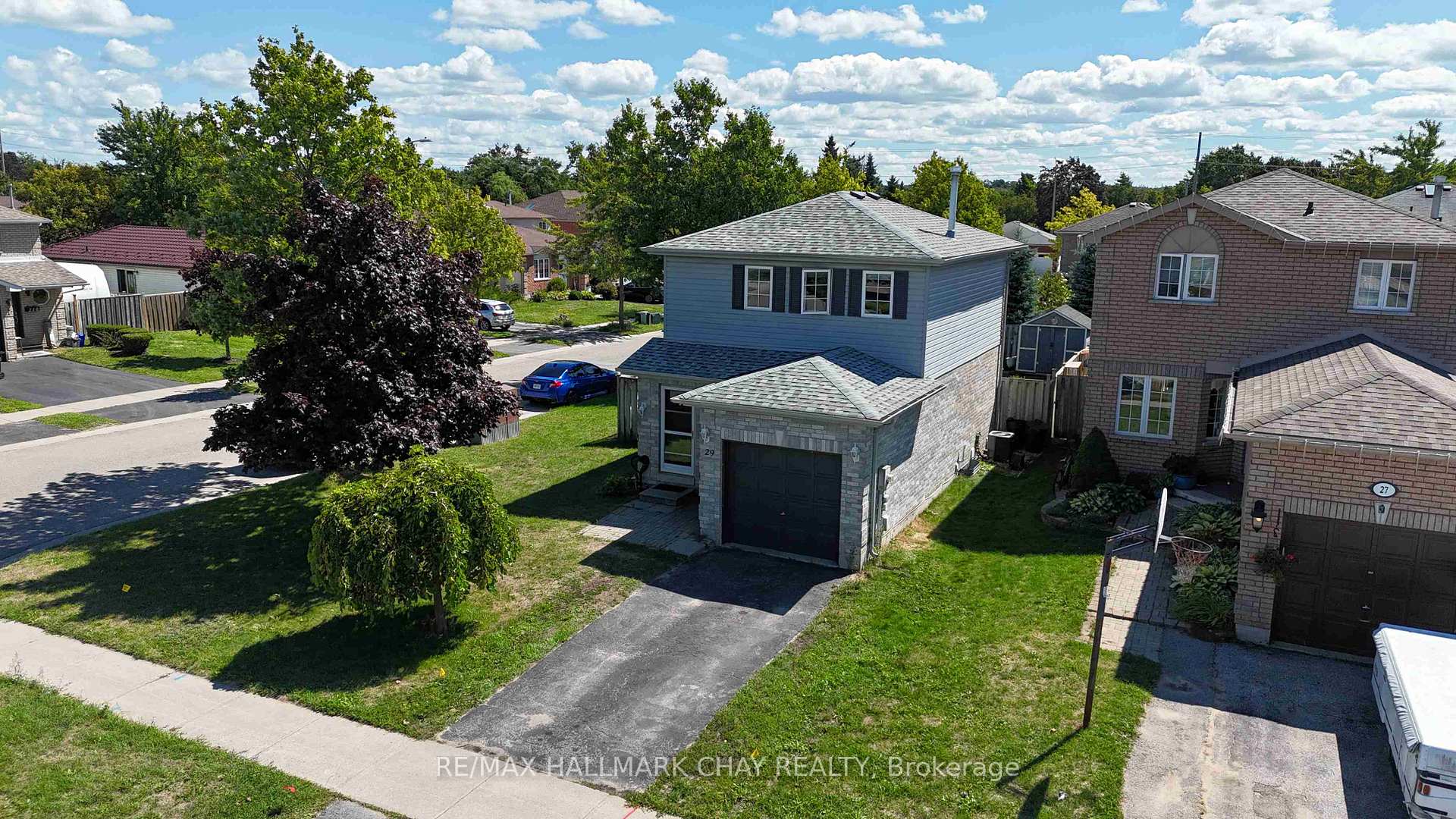 Photo 15 of 29 Charleson Drive, Barrie, Holly — HOMEH