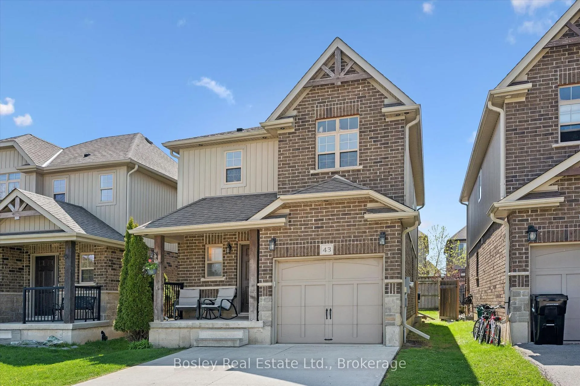 Photo 2 of 43 Captain McCallum Drive, Wilmot — HOMEH