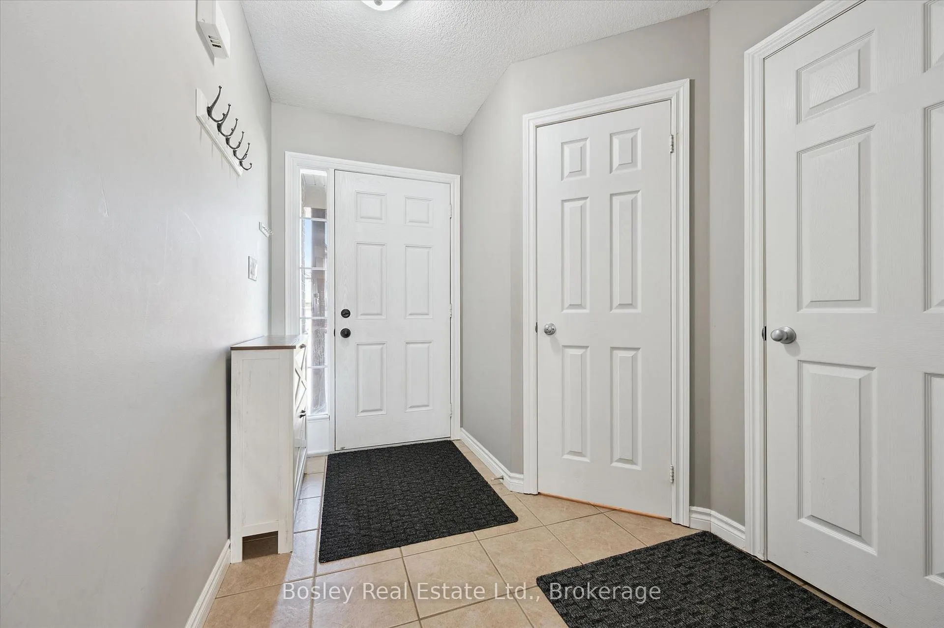 Photo 5 of 43 Captain McCallum Drive, Wilmot — HOMEH