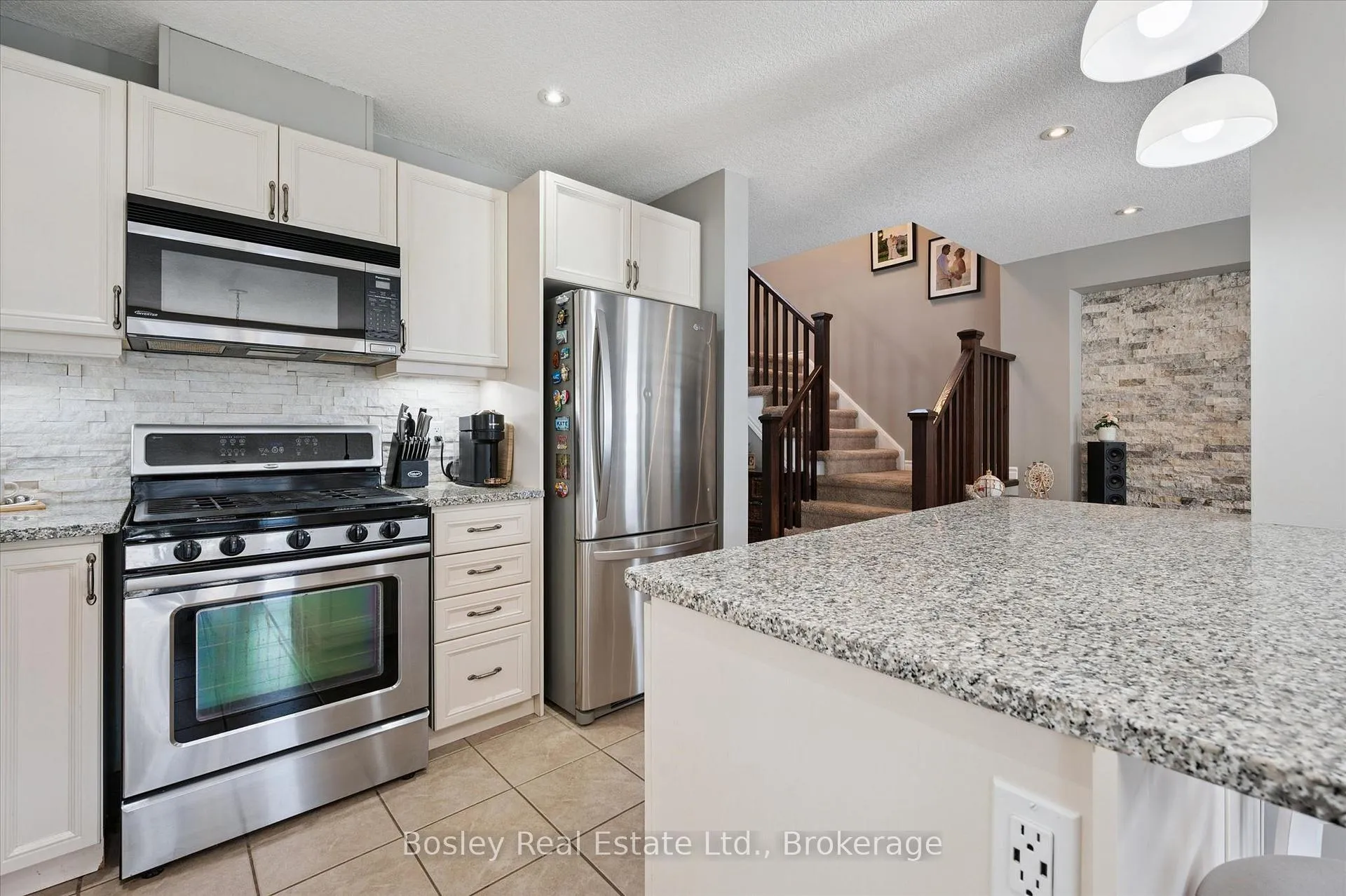 Photo 13 of 43 Captain McCallum Drive, Wilmot — HOMEH