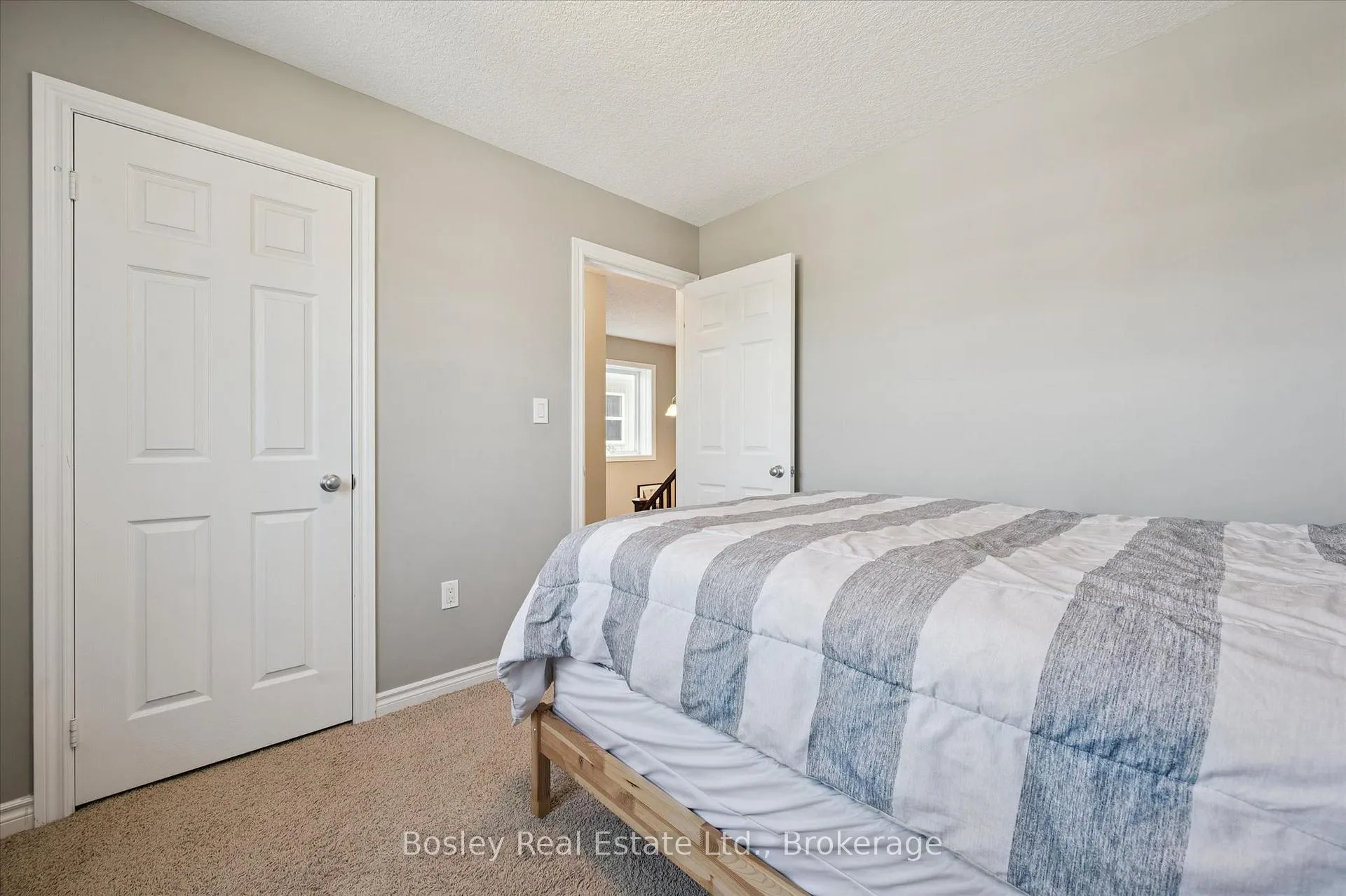 Photo 17 of 43 Captain McCallum Drive, Wilmot — HOMEH
