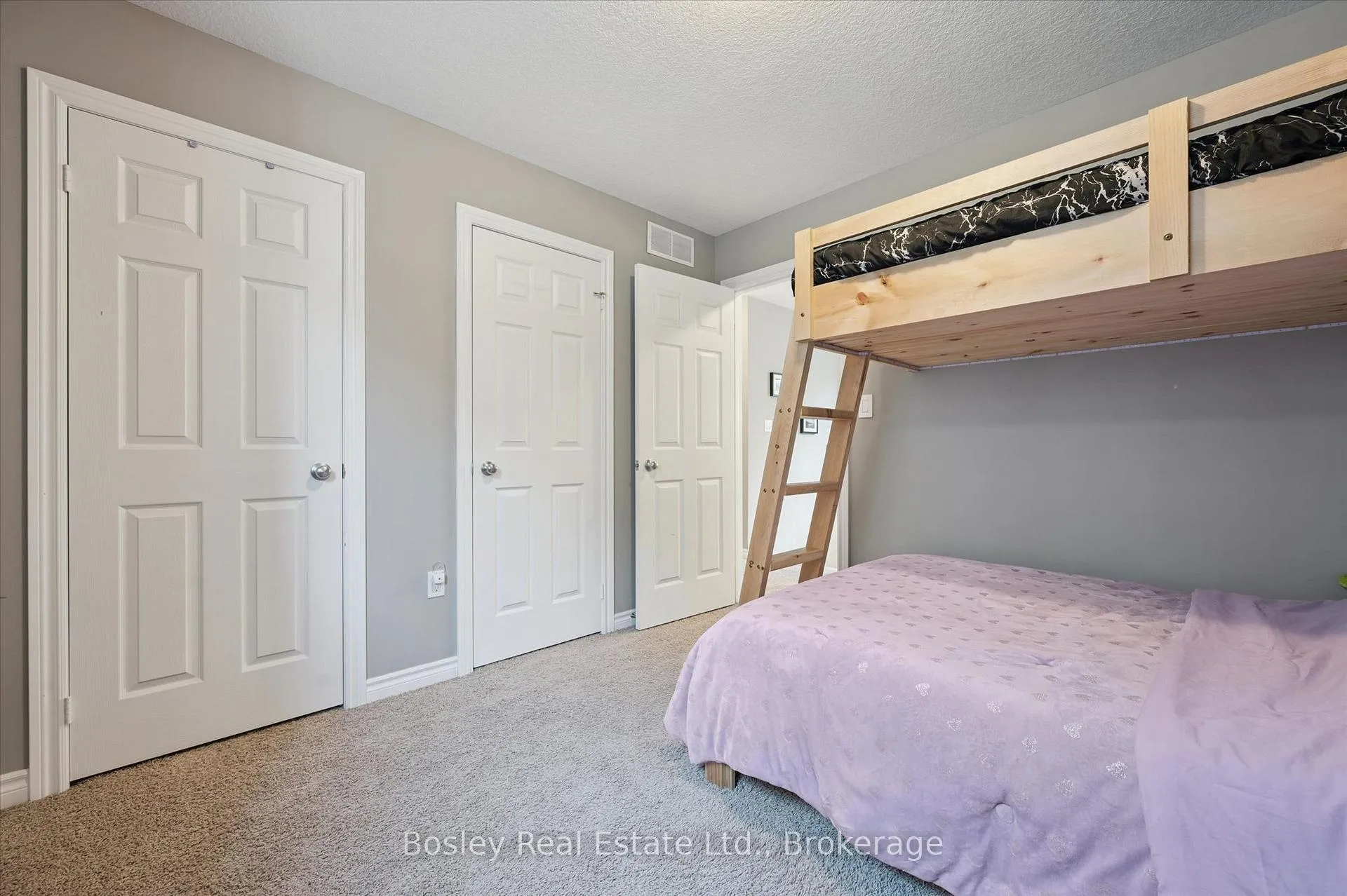 Photo 19 of 43 Captain McCallum Drive, Wilmot — HOMEH