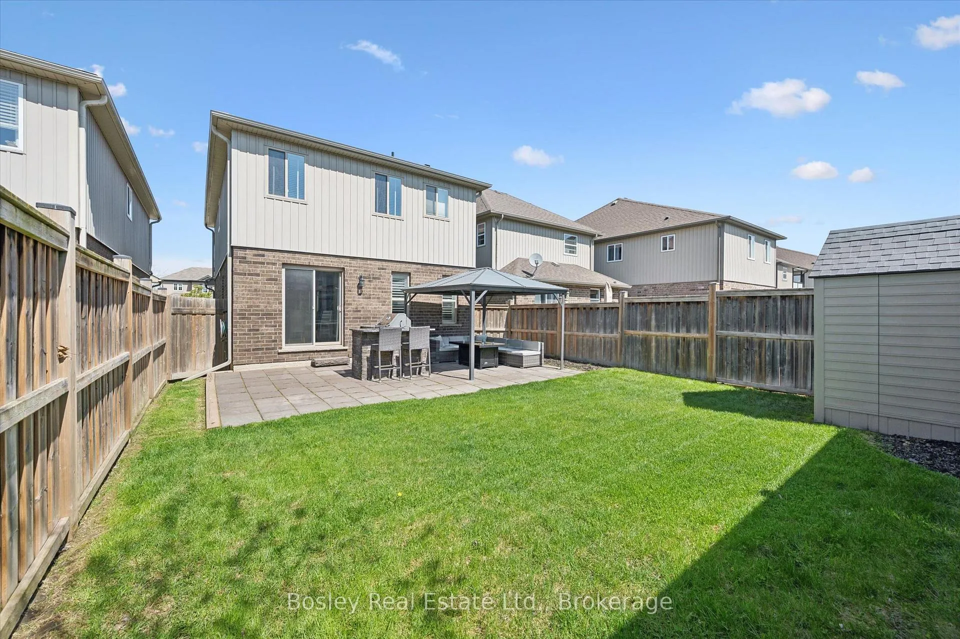 Photo 33 of 43 Captain McCallum Drive, Wilmot — HOMEH