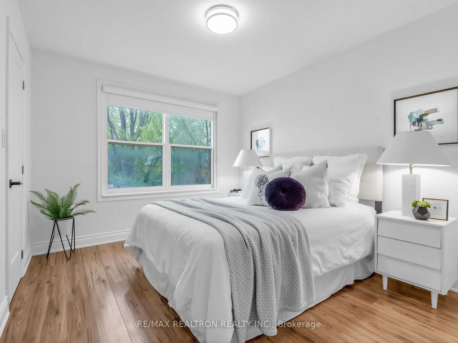 Photo 7 of 8 Khedive Avenue, Toronto, Englemount-Lawrence — HOMEH