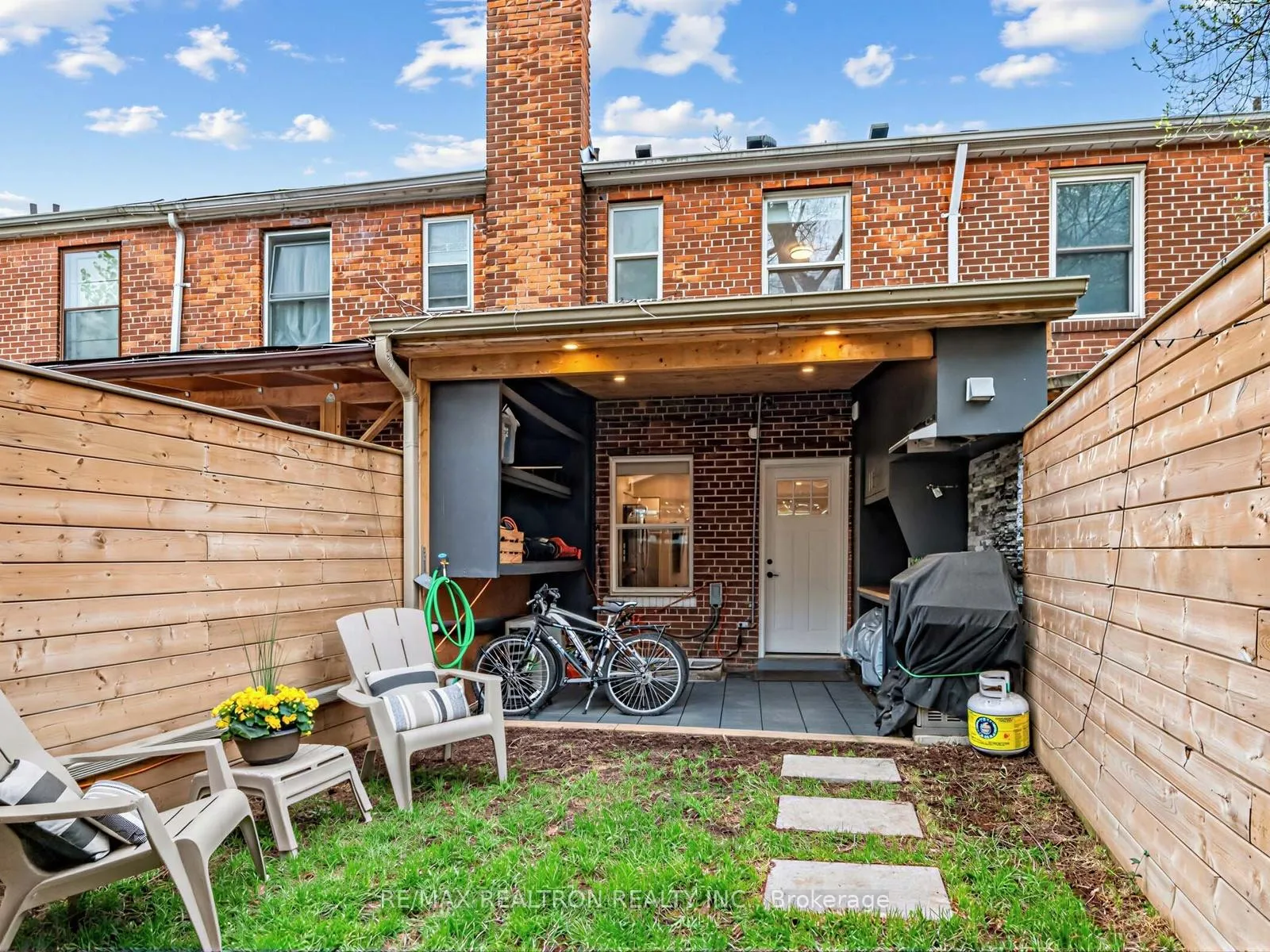 Photo 13 of 8 Khedive Avenue, Toronto, Englemount-Lawrence — HOMEH