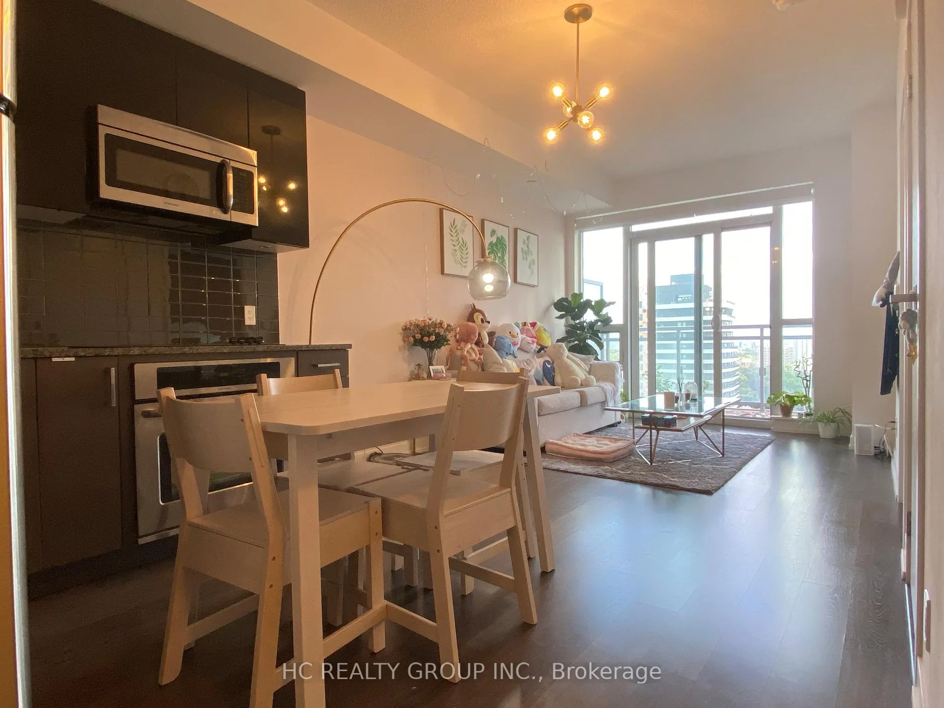 Photo 2 of Unit 1718, 98 Lillian Street, Toronto, Mount Pleasant West — HOMEH