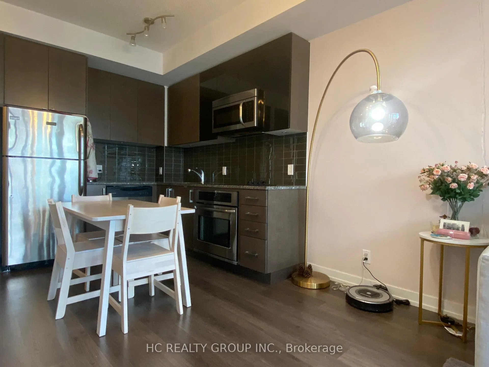 Photo 4 of Unit 1718, 98 Lillian Street, Toronto, Mount Pleasant West — HOMEH