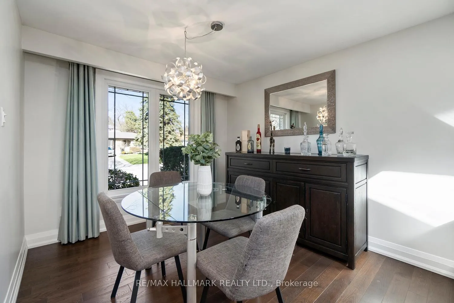 Photo 3 of 37 Lewin Crescent, Ajax, South East — HOMEH