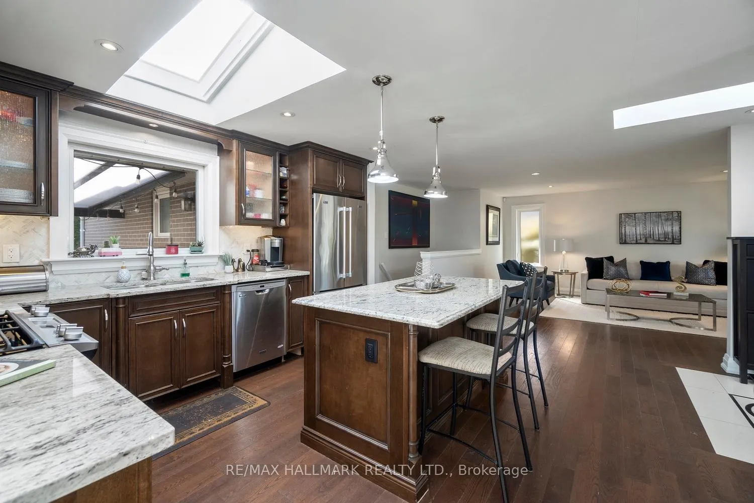 Photo 5 of 37 Lewin Crescent, Ajax, South East — HOMEH
