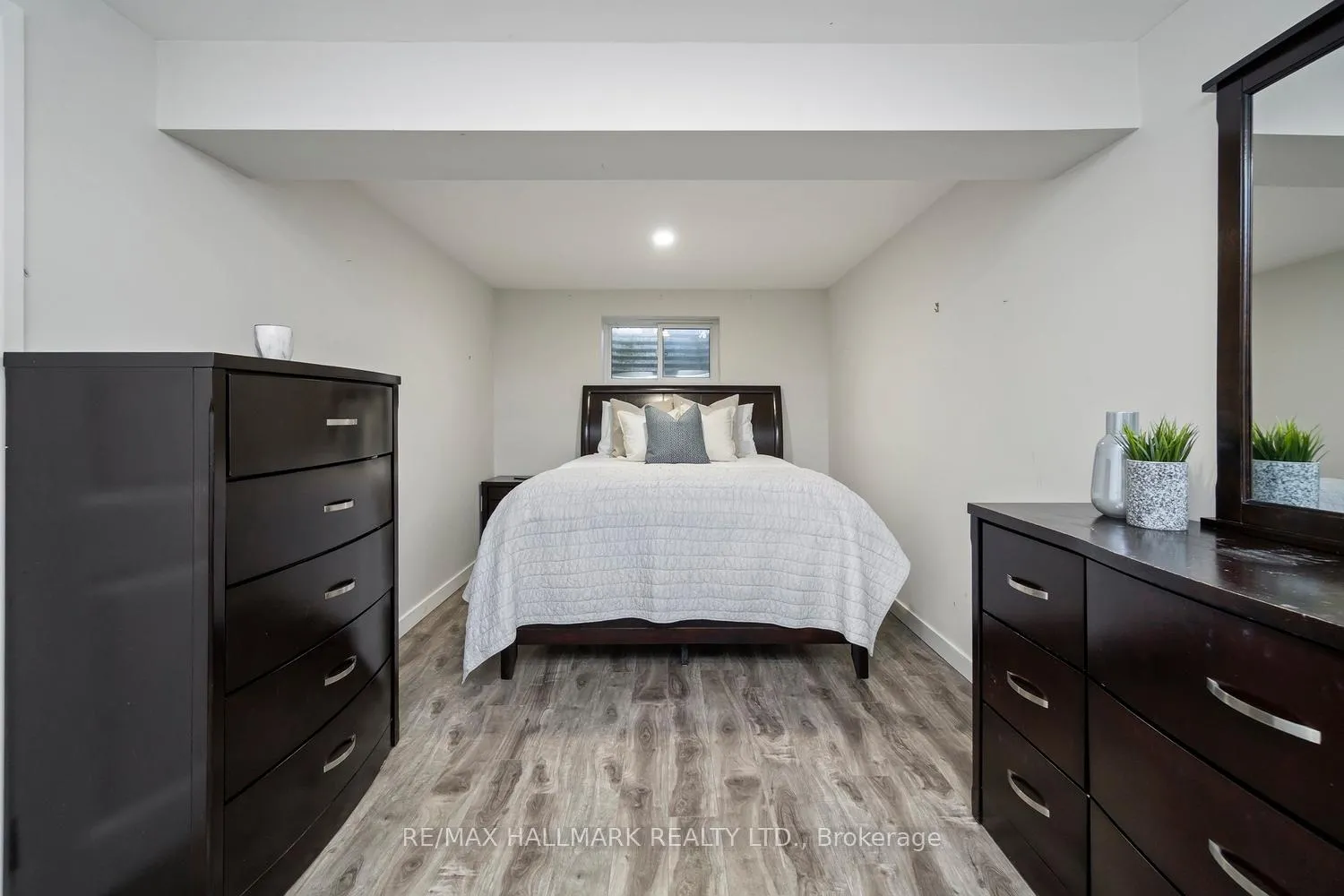 Photo 10 of 37 Lewin Crescent, Ajax, South East — HOMEH