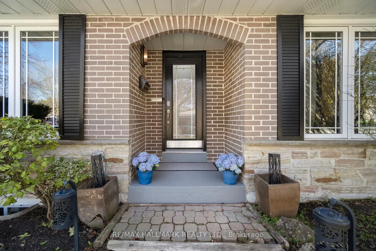 Photo 15 of 37 Lewin Crescent, Ajax, South East — HOMEH