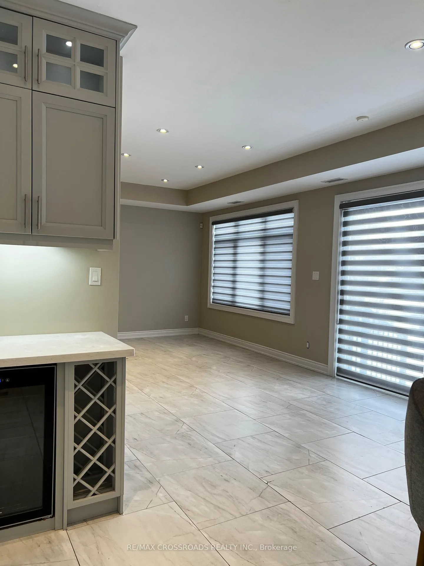 Photo 12 of 602 Lake Drive S, Georgina, Keswick South — HOMEH