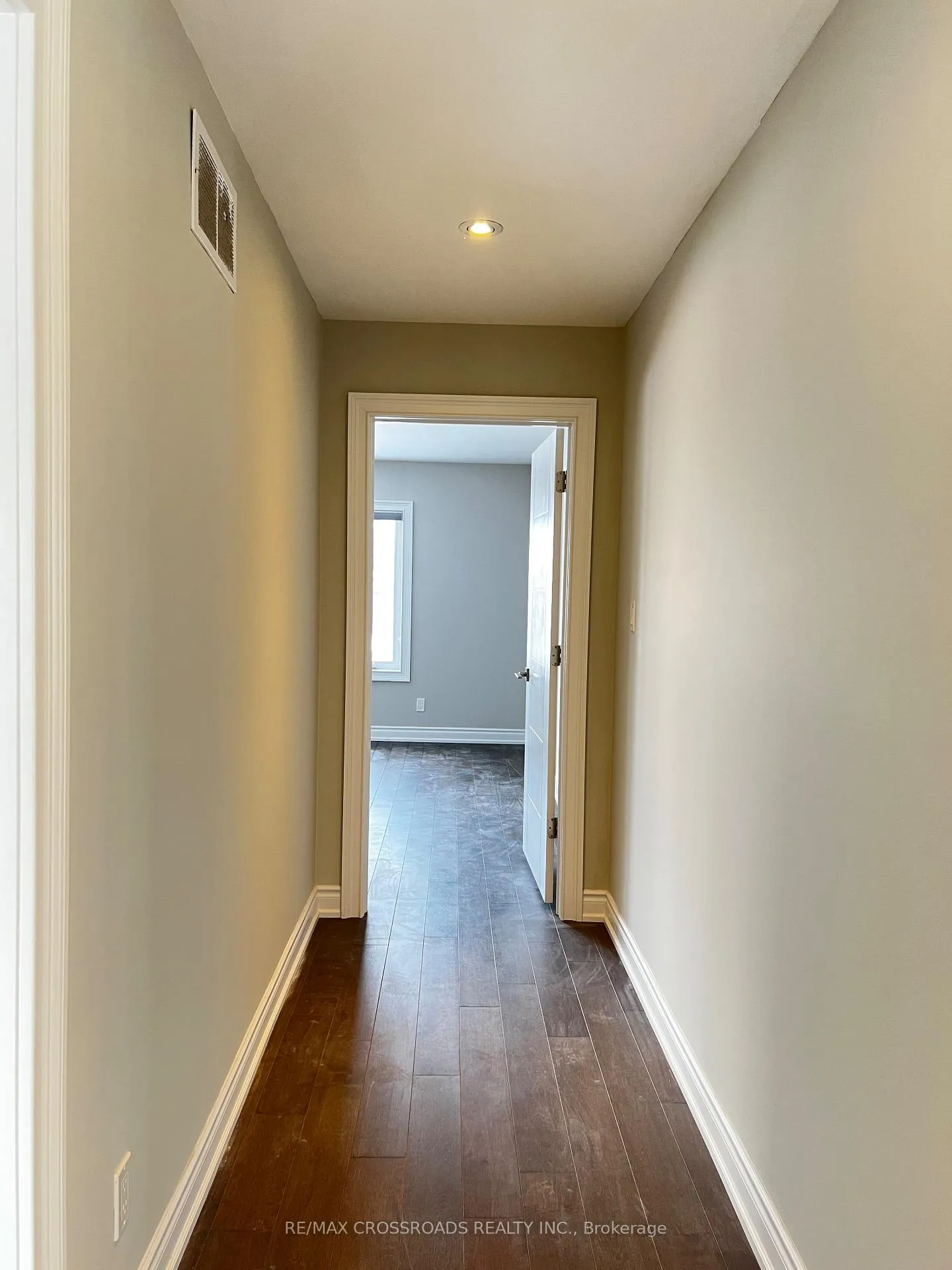 Photo 17 of 602 Lake Drive S, Georgina, Keswick South — HOMEH