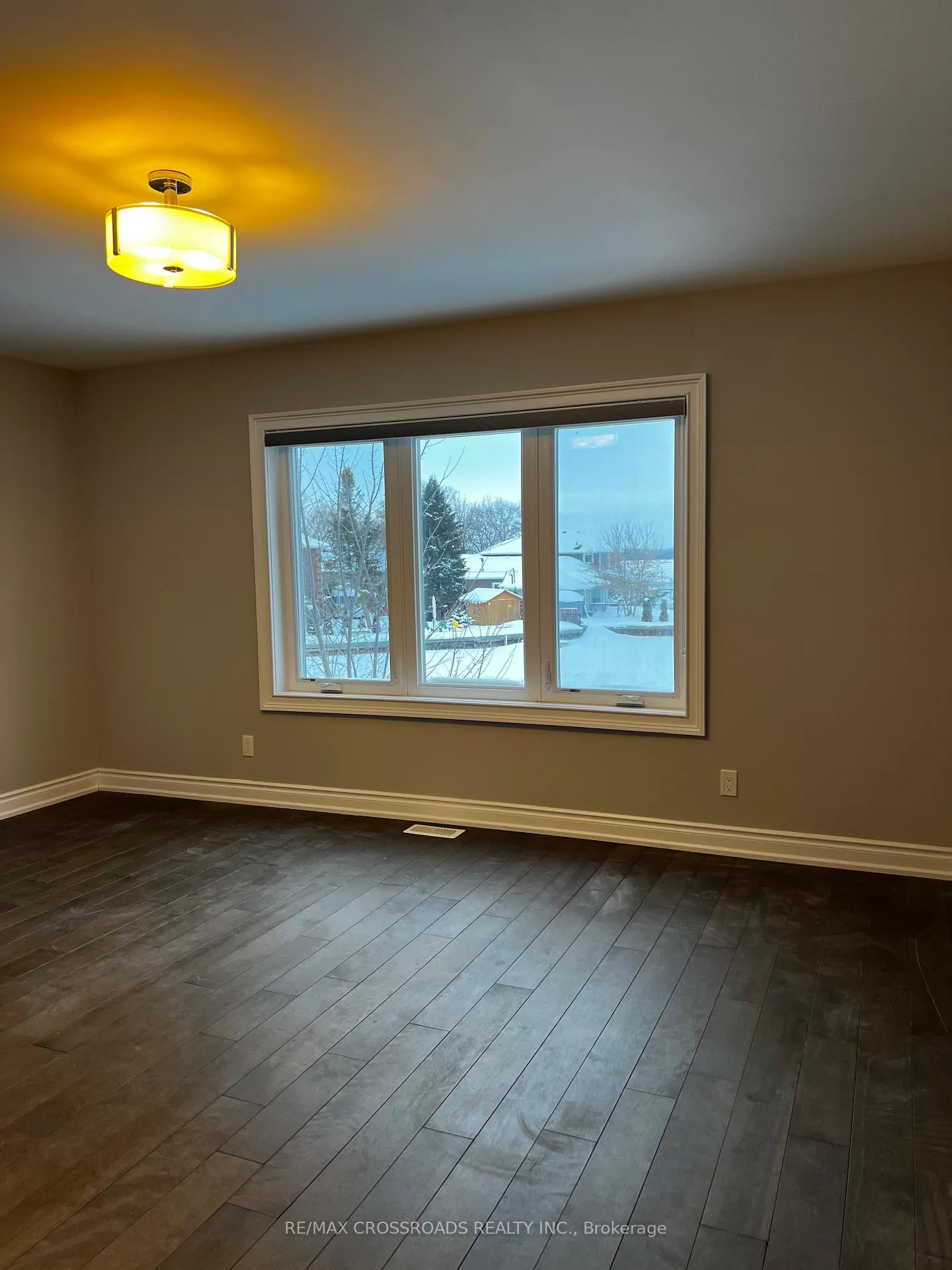 Photo 32 of 602 Lake Drive S, Georgina, Keswick South — HOMEH