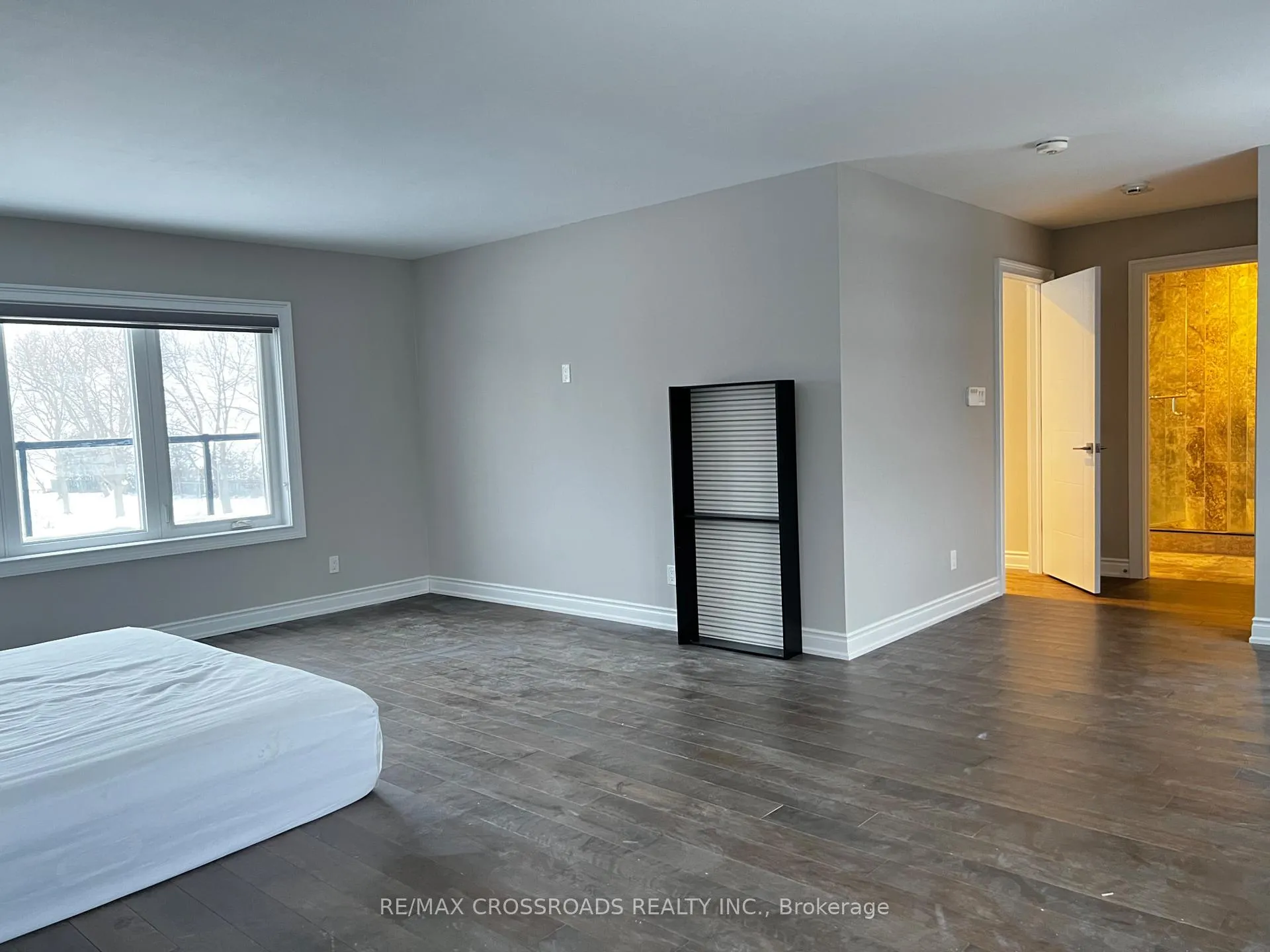 Photo 37 of 602 Lake Drive S, Georgina, Keswick South — HOMEH