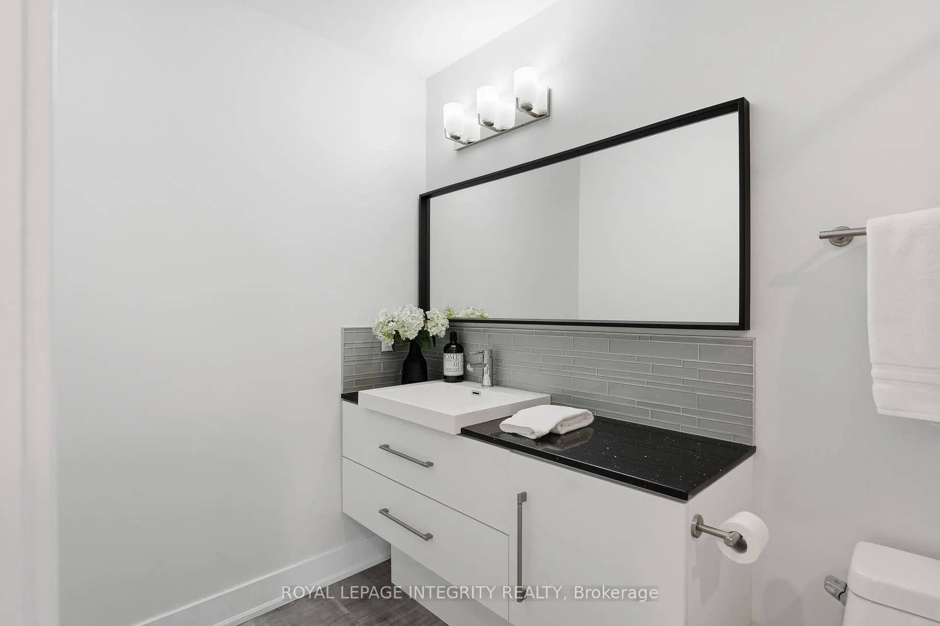 Photo 25 of 37E Ladouceur Street, Ottawa, Hintonburg — HOMEH