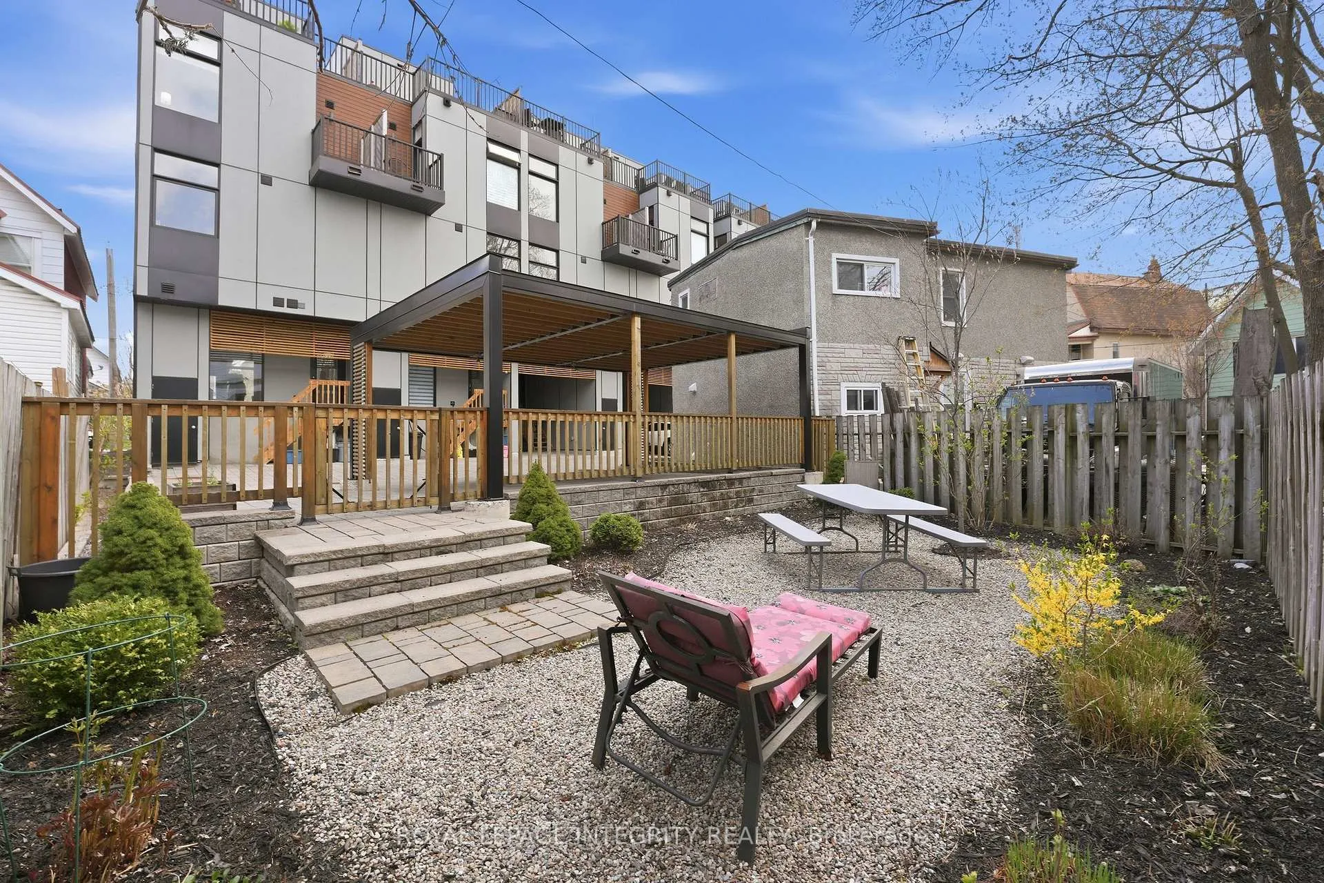 Photo 35 of 37E Ladouceur Street, Ottawa, Hintonburg — HOMEH