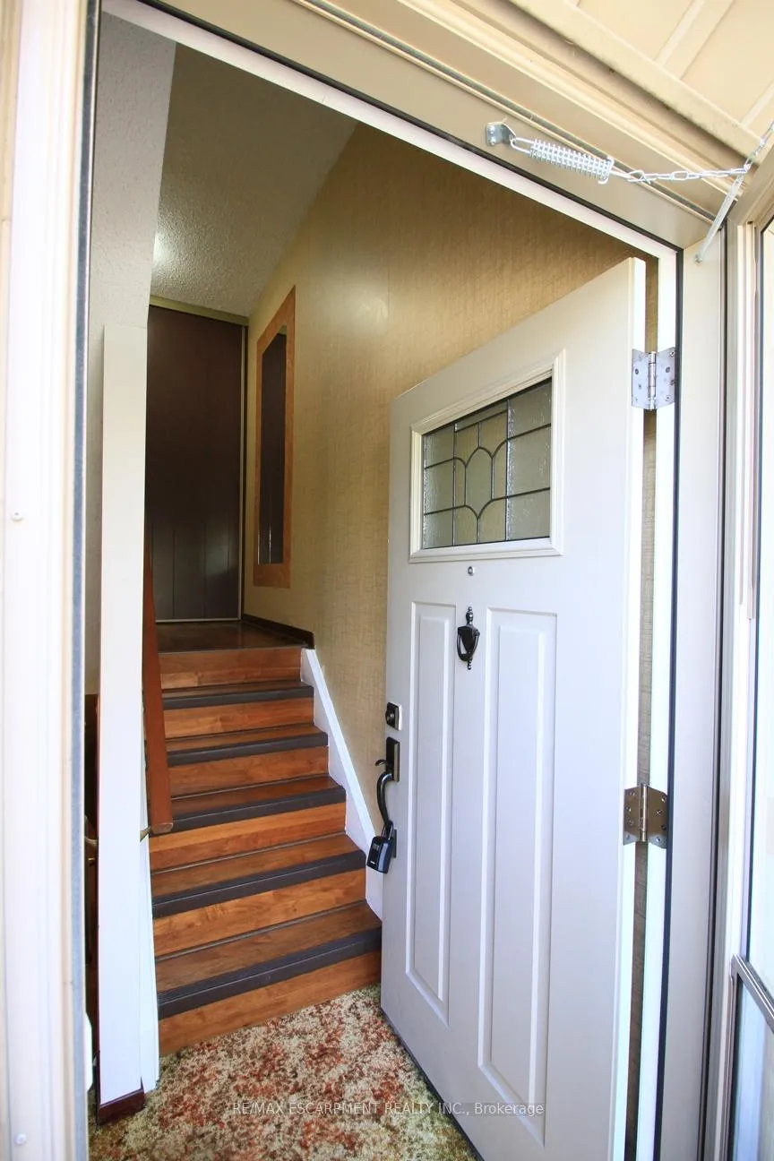 Photo 6 of Unit 4, 63 Fonthill Road, Hamilton, Fessenden — HOMEH