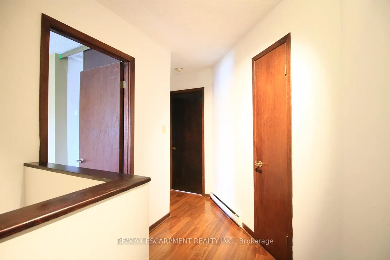 Photo 15 of Unit 4, 63 Fonthill Road, Hamilton, Fessenden — HOMEH