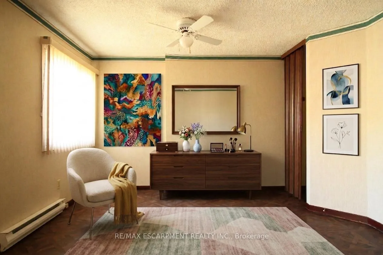 Photo 17 of Unit 4, 63 Fonthill Road, Hamilton, Fessenden — HOMEH