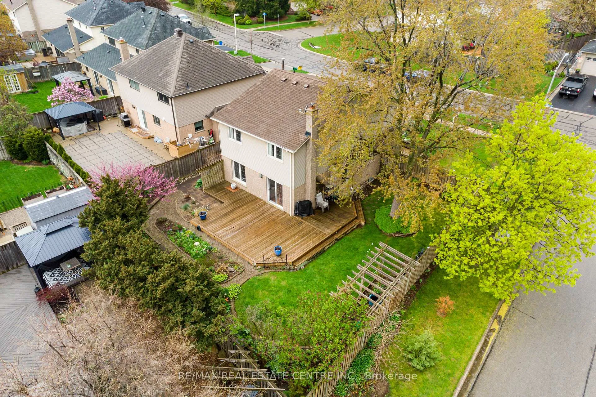 Photo 5 of 569 Vanier Drive, Milton, Bronte Meadows — HOMEH