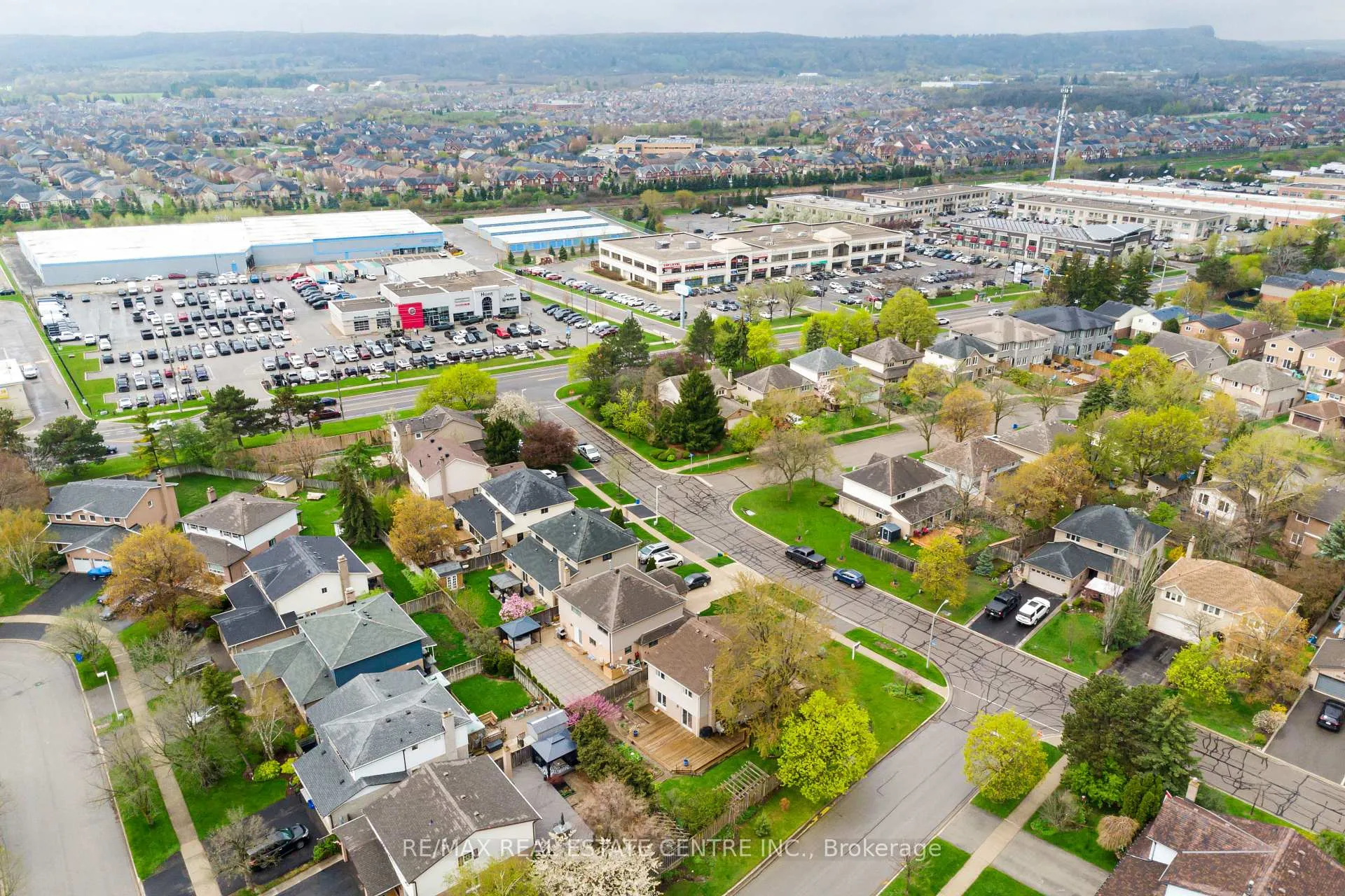 Photo 6 of 569 Vanier Drive, Milton, Bronte Meadows — HOMEH