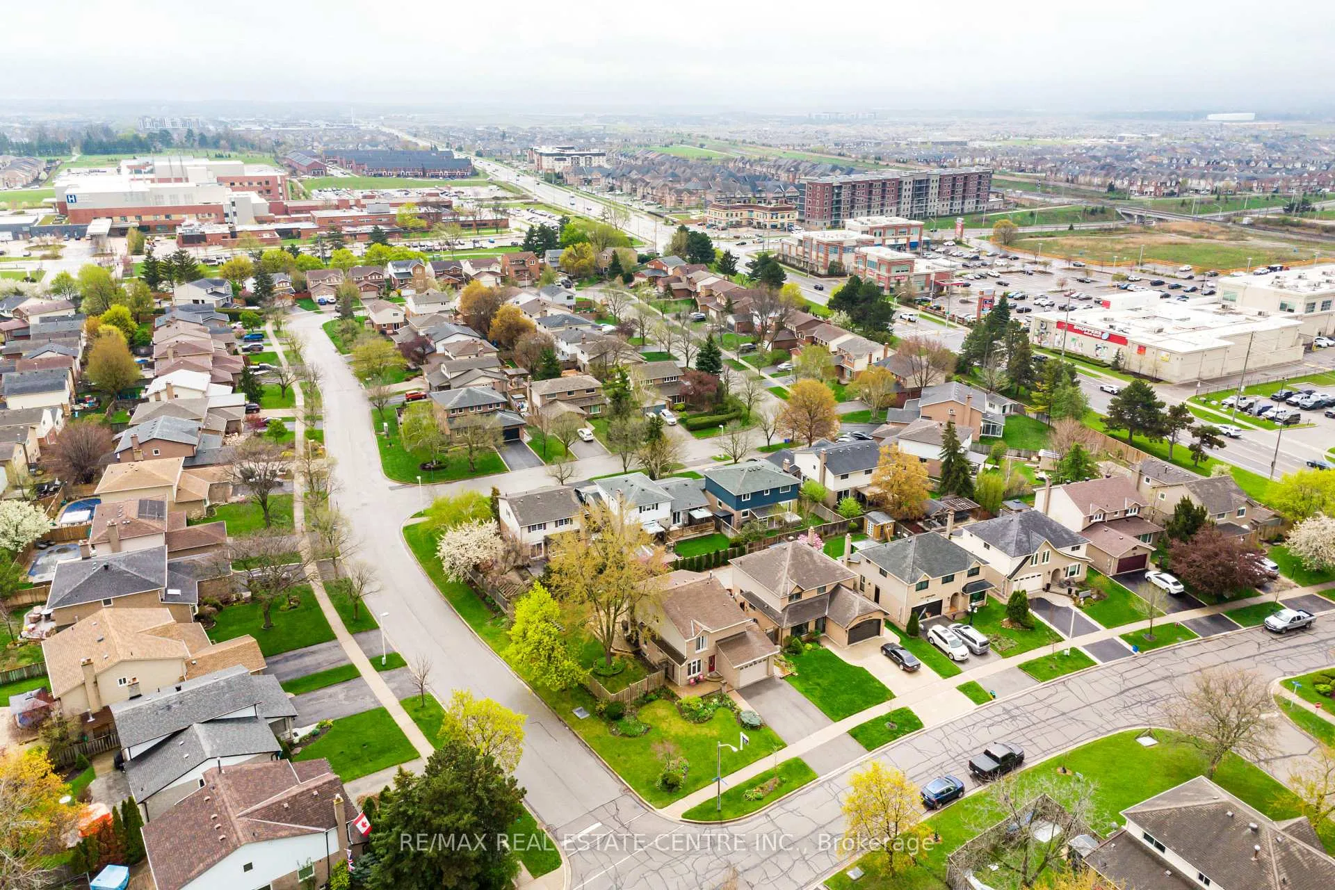 Photo 7 of 569 Vanier Drive, Milton, Bronte Meadows — HOMEH