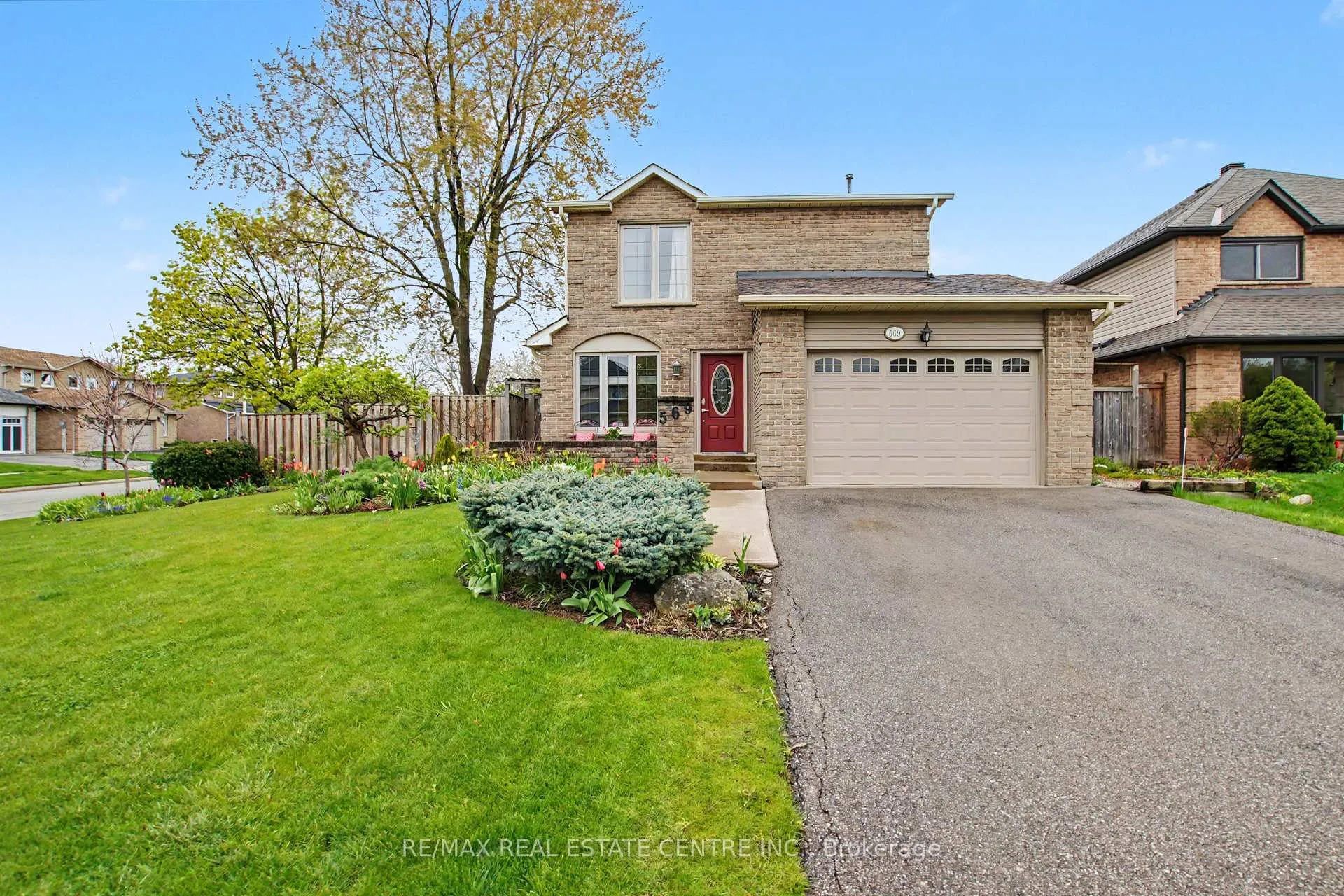 Photo 8 of 569 Vanier Drive, Milton, Bronte Meadows — HOMEH