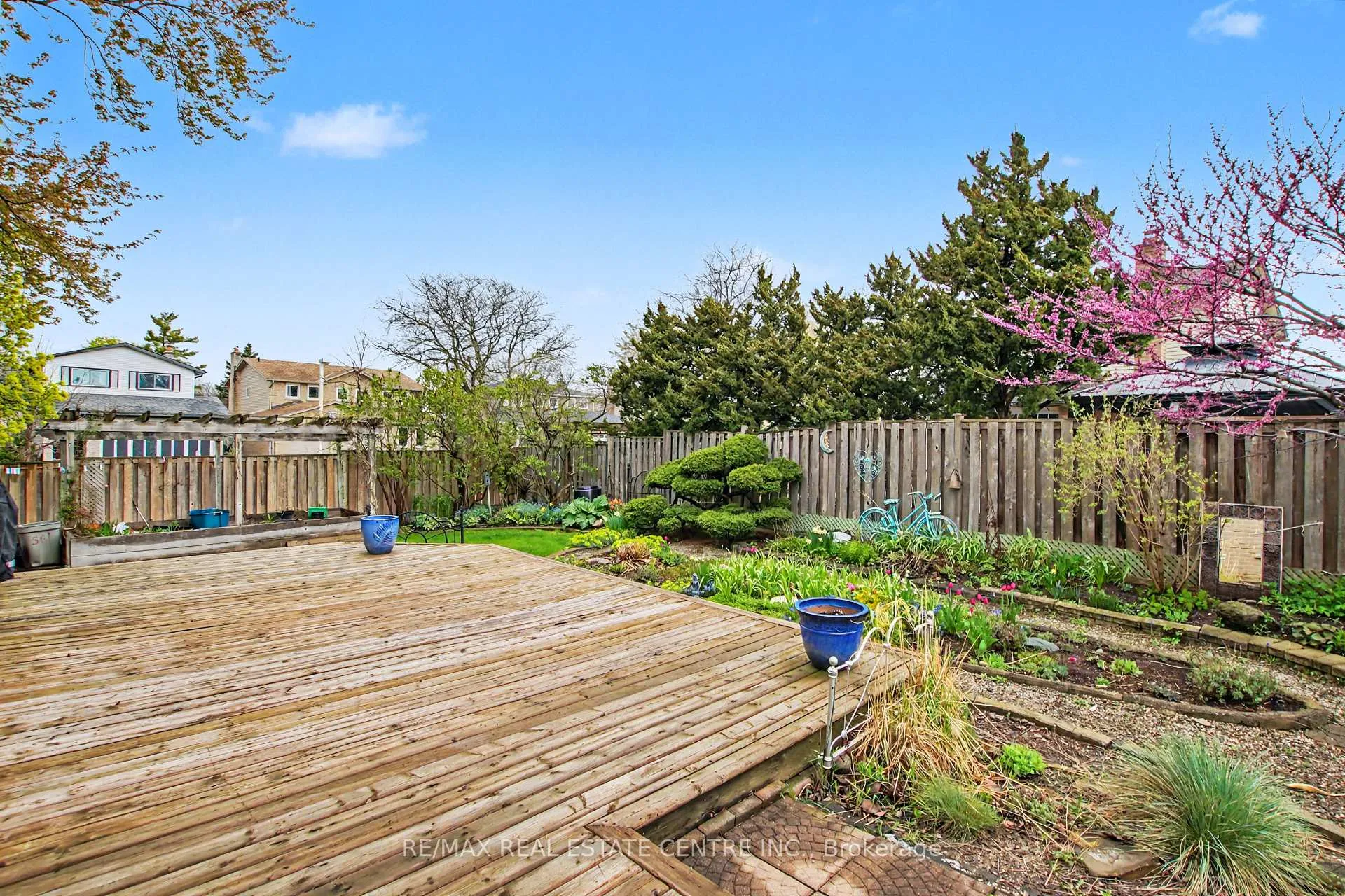 Photo 42 of 569 Vanier Drive, Milton, Bronte Meadows — HOMEH