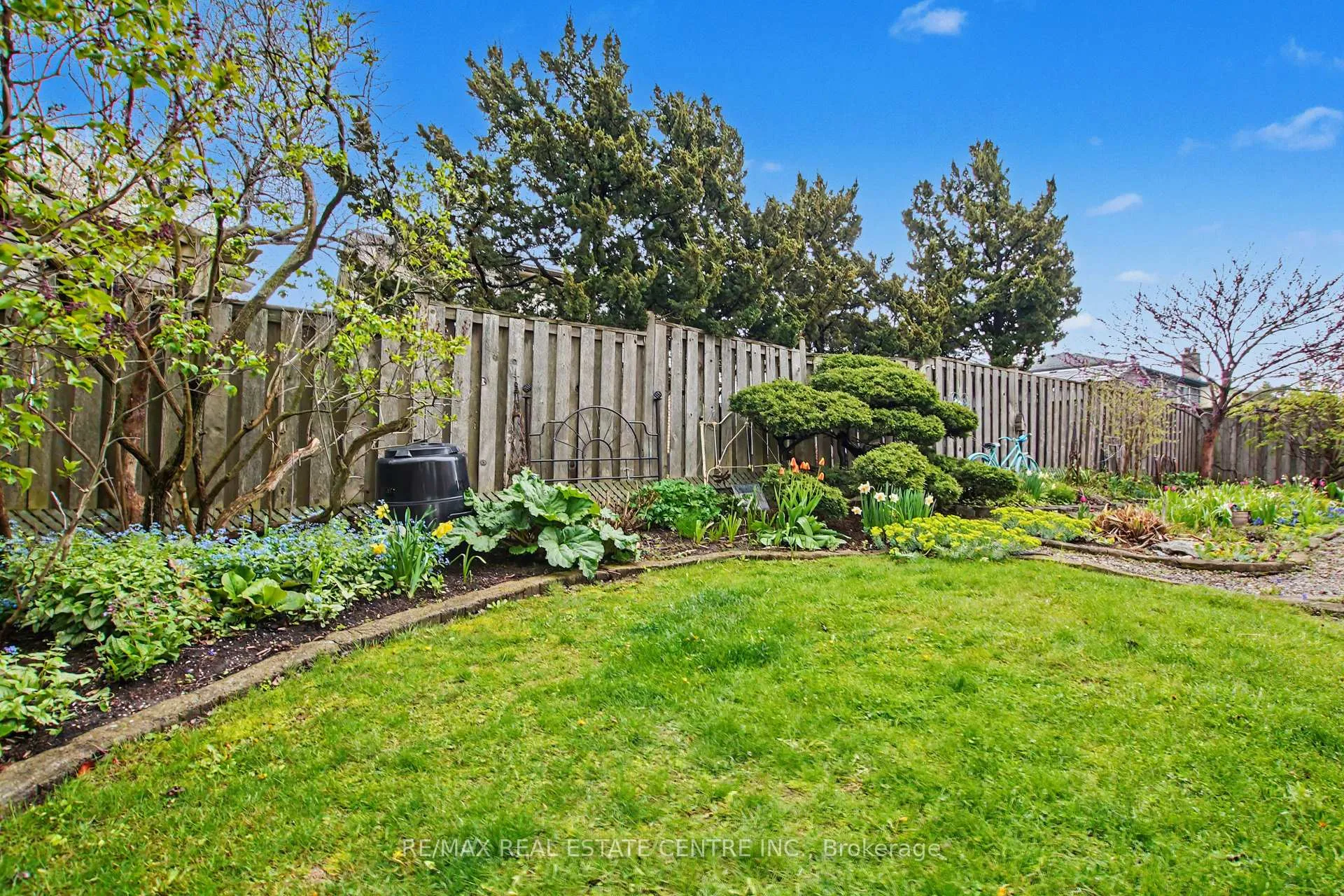 Photo 45 of 569 Vanier Drive, Milton, Bronte Meadows — HOMEH