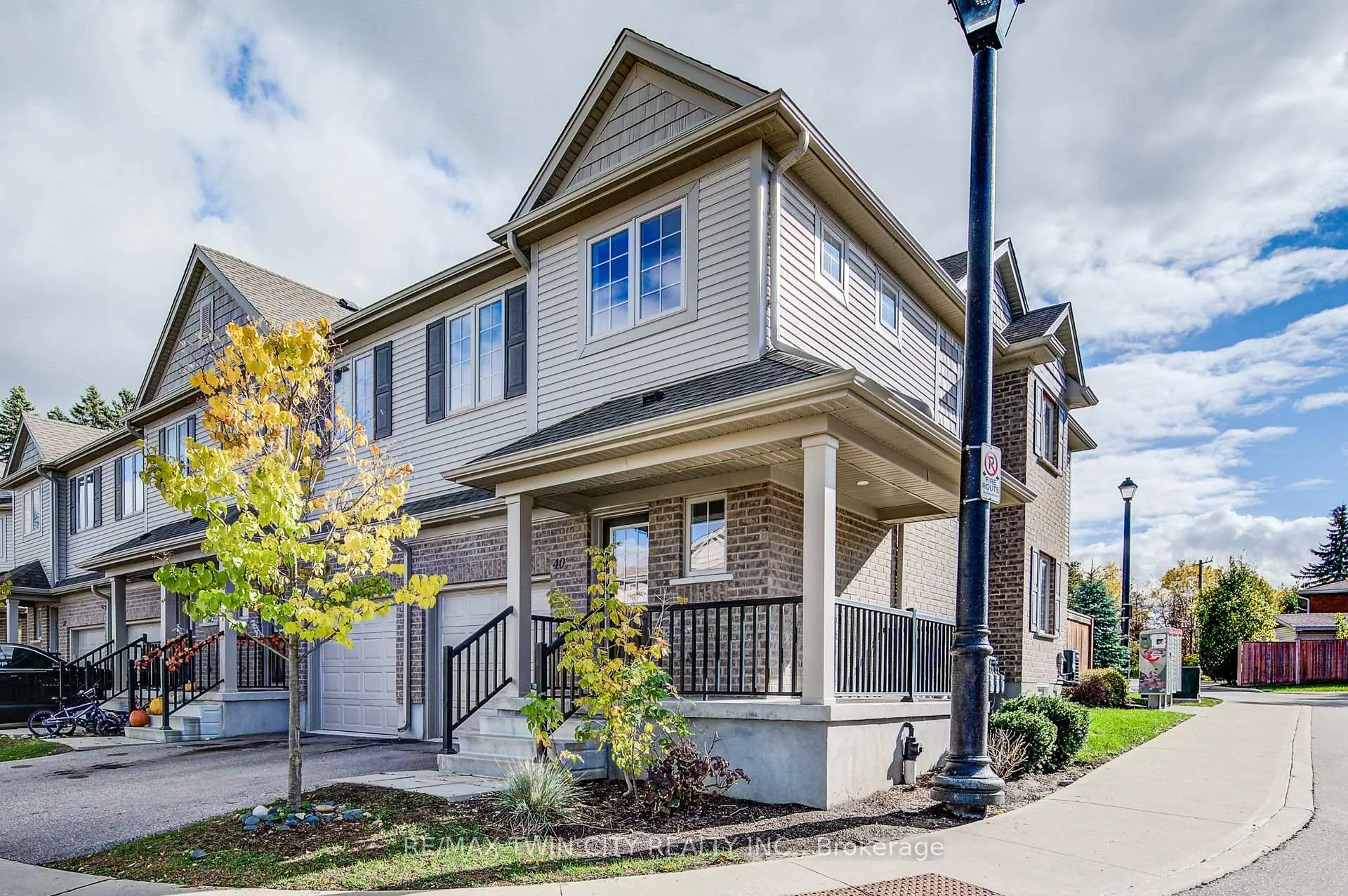 Photo 3 of Unit 40, 50 Pinnacle Drive, Kitchener — HOMEH