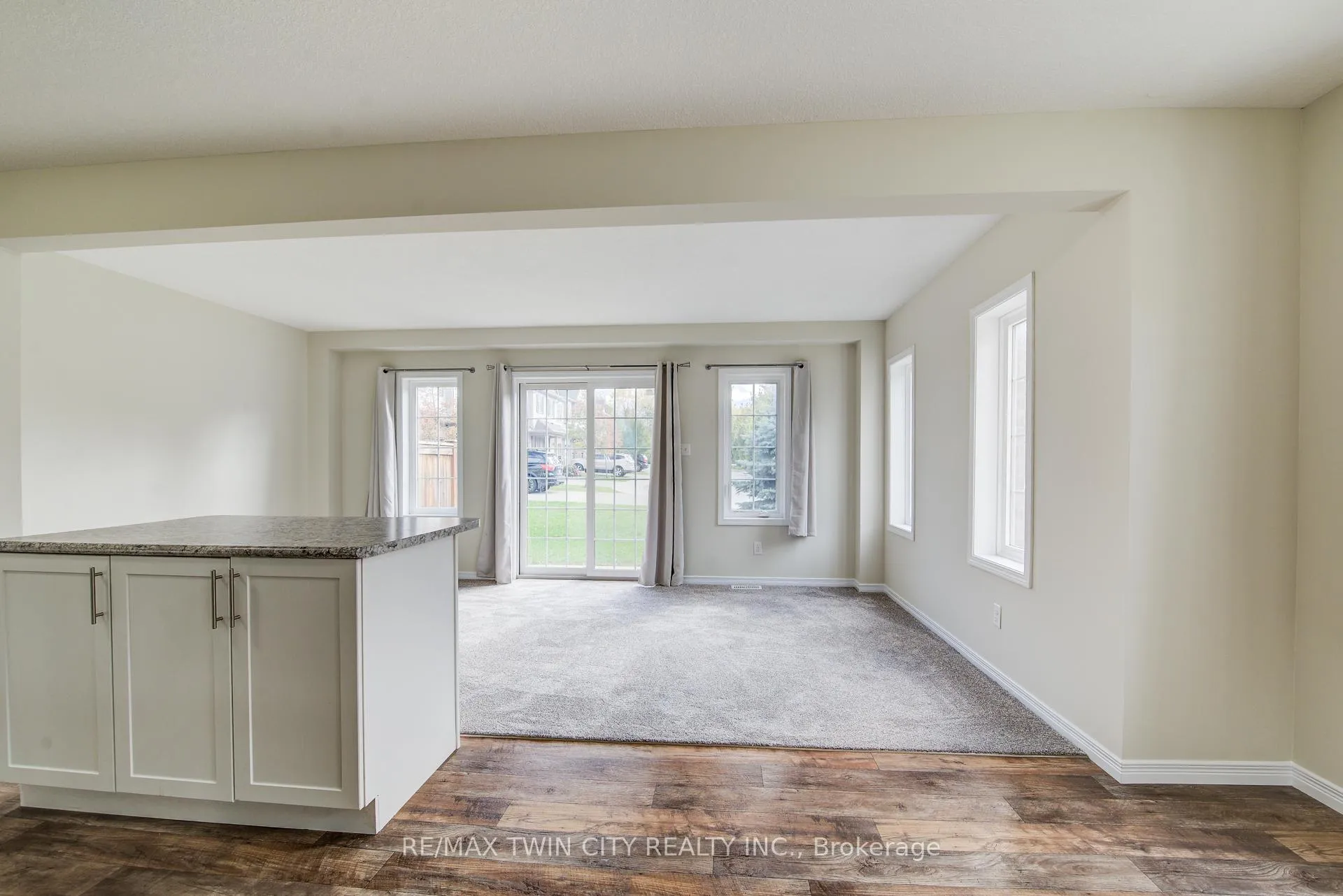 Photo 11 of Unit 40, 50 Pinnacle Drive, Kitchener — HOMEH