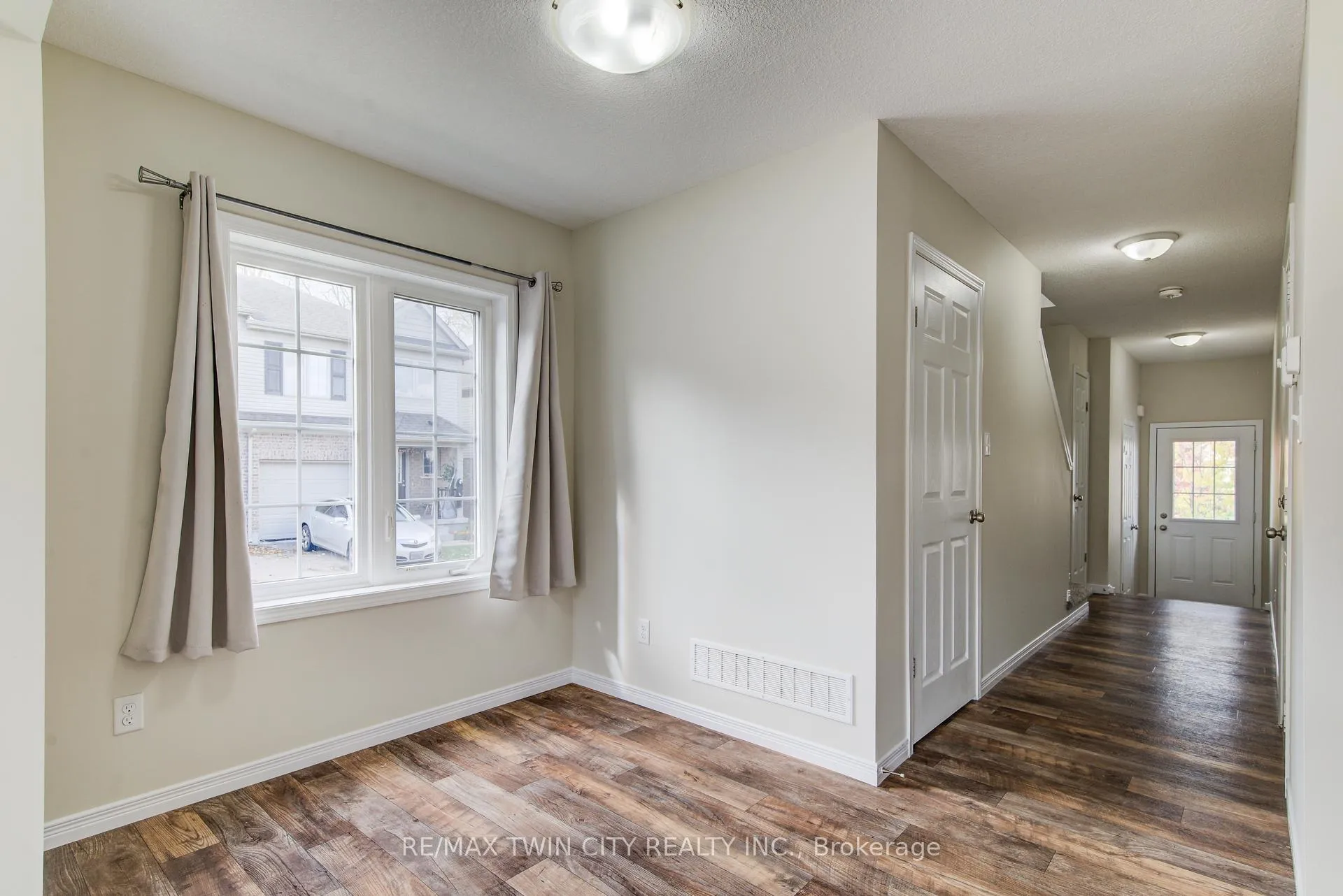 Photo 12 of Unit 40, 50 Pinnacle Drive, Kitchener — HOMEH