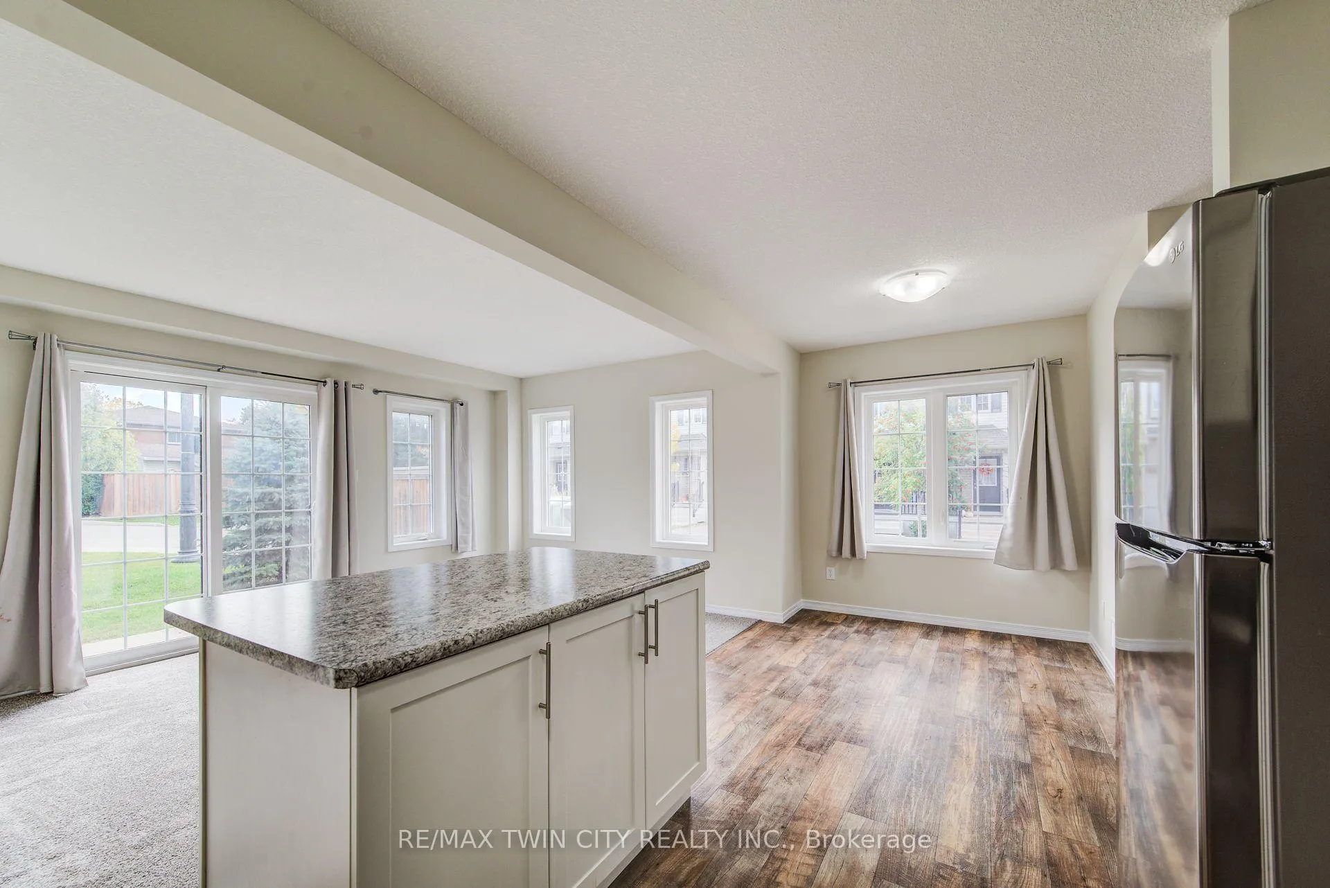 Photo 17 of Unit 40, 50 Pinnacle Drive, Kitchener — HOMEH