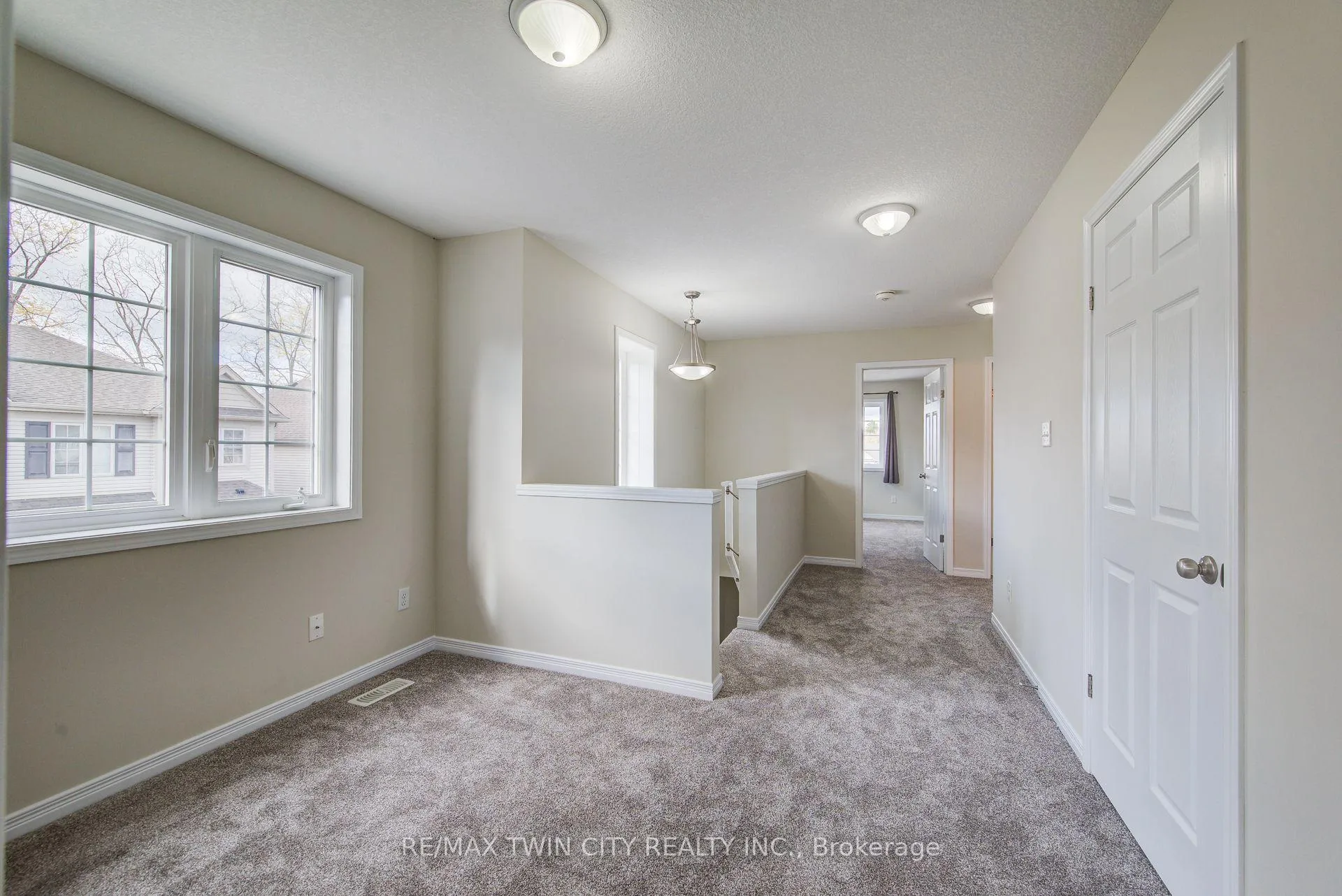 Photo 22 of Unit 40, 50 Pinnacle Drive, Kitchener — HOMEH