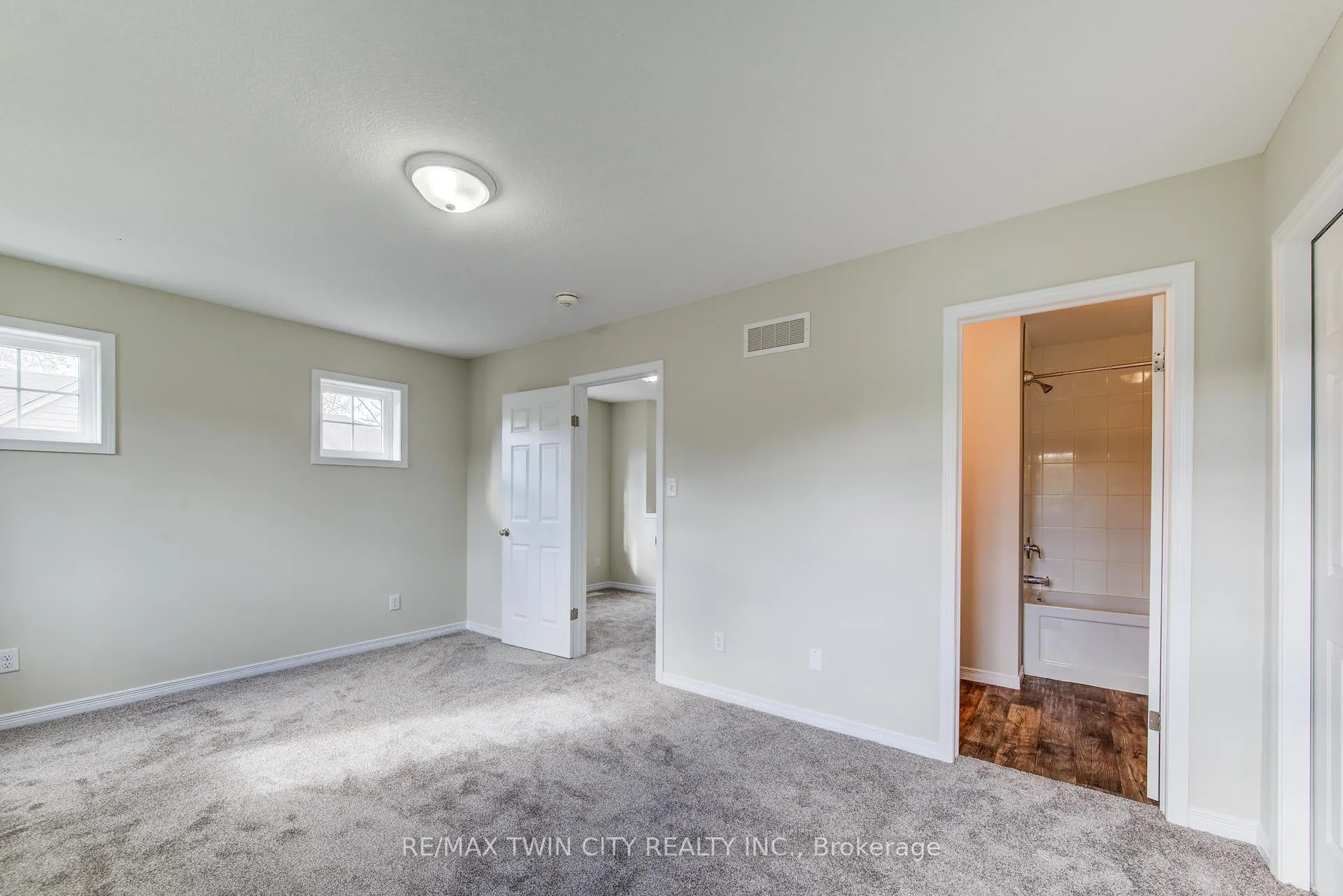 Photo 27 of Unit 40, 50 Pinnacle Drive, Kitchener — HOMEH